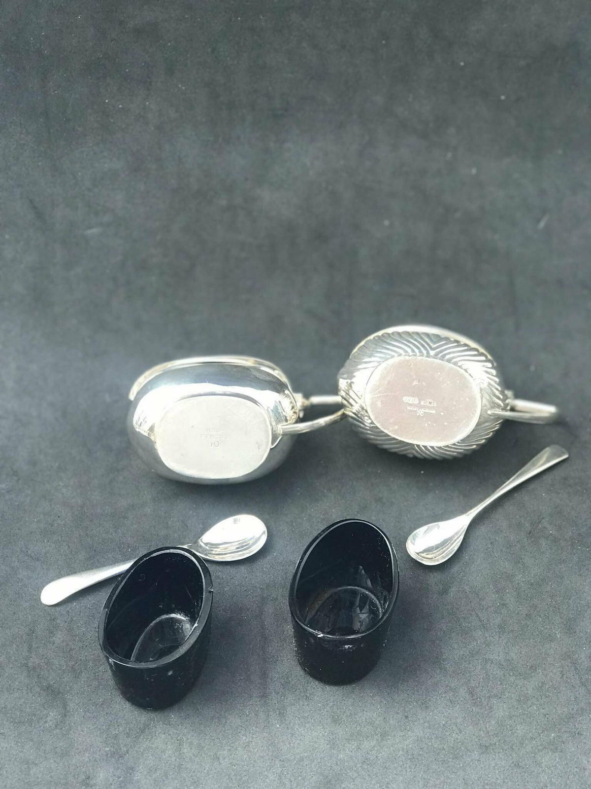 Victorian Salt And Pepper Cellars With Lid And Glass Insert Condiment Set Gift For Couple Wedding Antique Gift English Silver Plated photo Home Decor