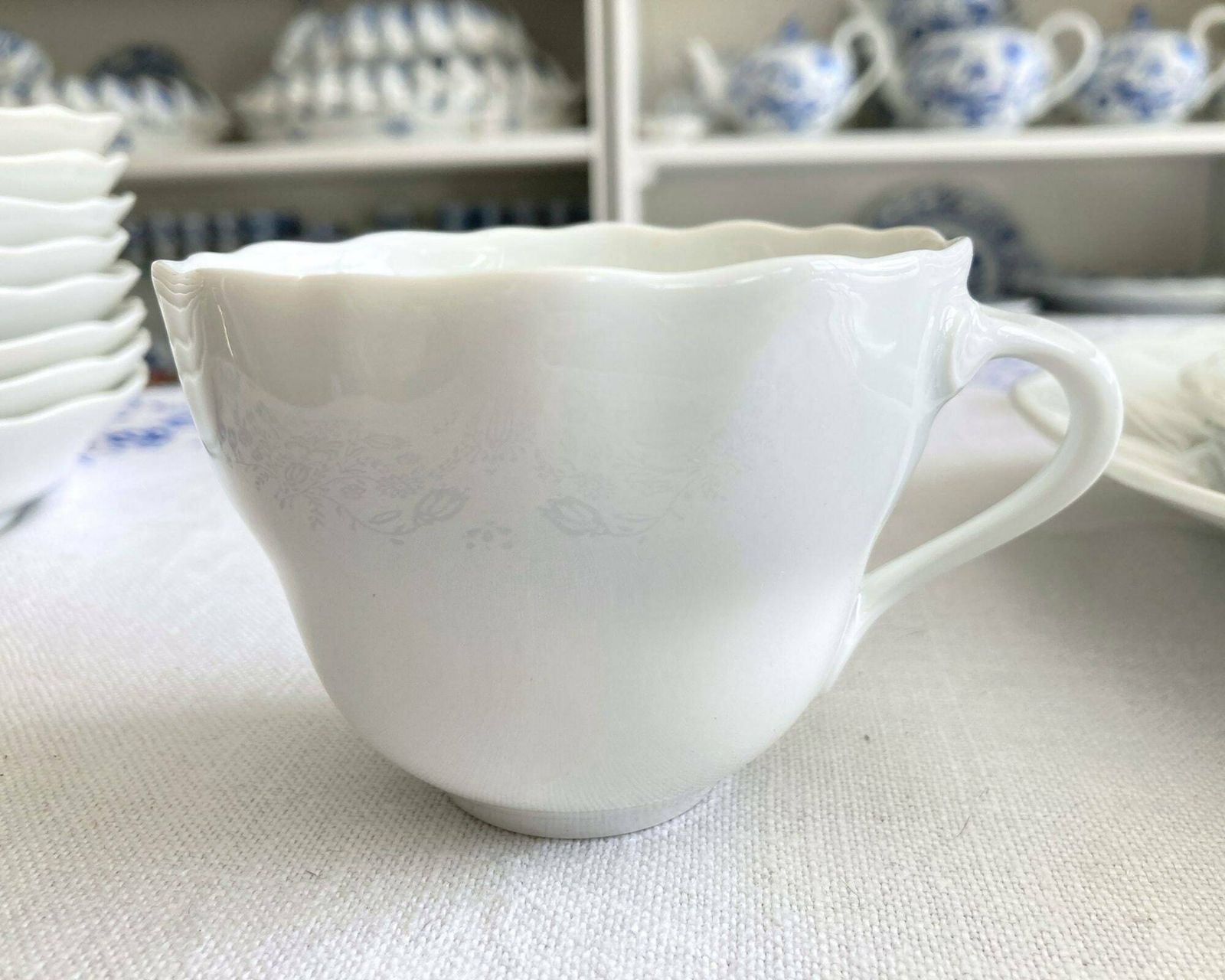 Witte Porseleinen Borden | Servies Met Kopjes En Schoteltjes | 24 Delig Voor 6 Personen | Hutschenreuther photo buy