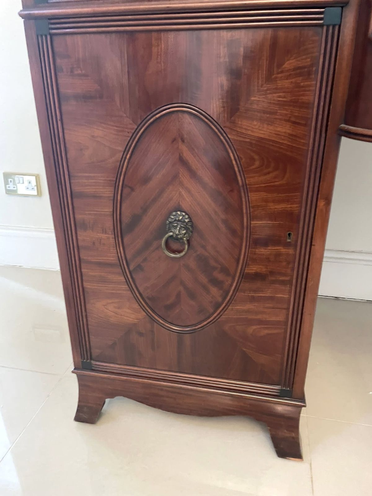 Outstanding Quality Antique Early 20th Century Mahogany Sideboard By Goodall Of Manchester photo vintage