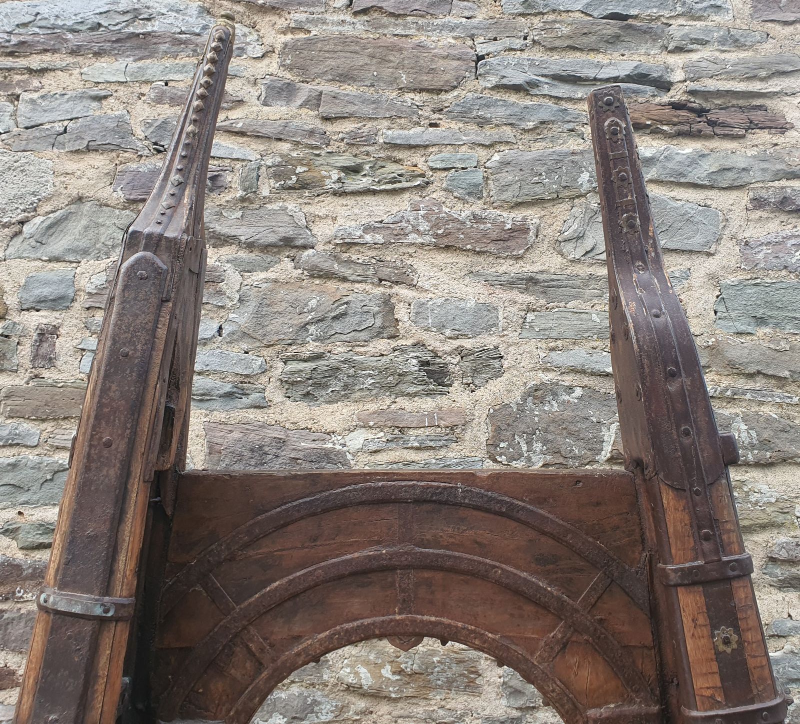 photo vintage Antique 19th Century Ox Cart Shelf