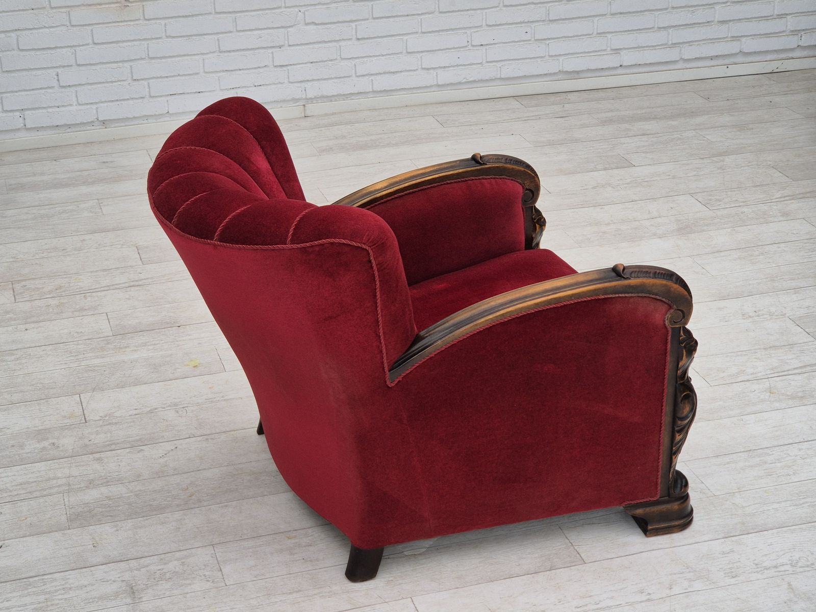 Ca. Jaren 1950, Deense Fauteuil Met Voetenbank, Meubelvelours, Essenhout. photo vinterior