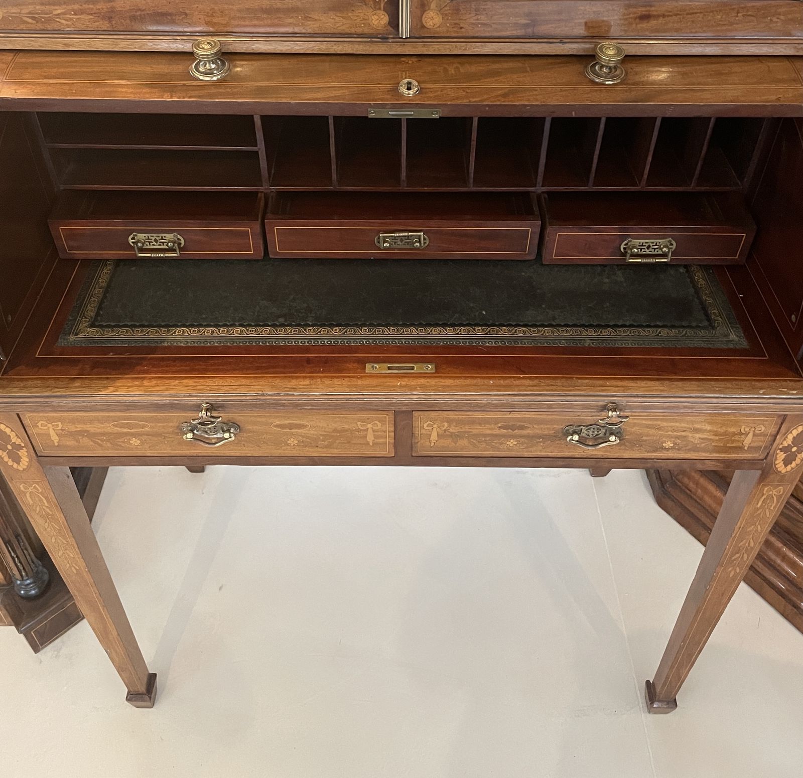 Fine Quality Antique 19th Century Mahogany Inlaid Cylinder Bookcase photo buy