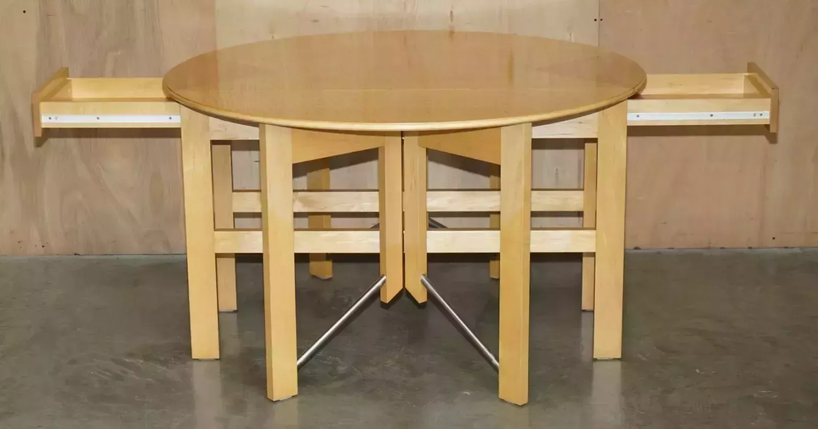 photo vintage Stunning Andrew Varah Satinwood Walnut Round Extending Dining Table With Drawers
