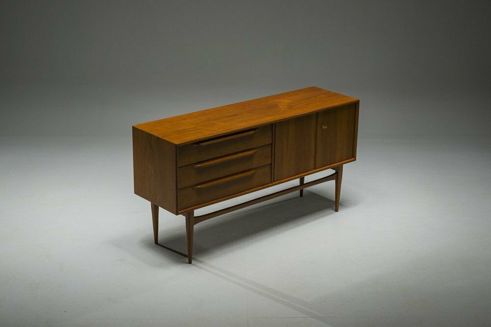 Mid Century Teak Type Rt 200 Sideboard Made Of Teak By Heinrich Riestenpatt For Rt Möbel, 1960s photo vinterior