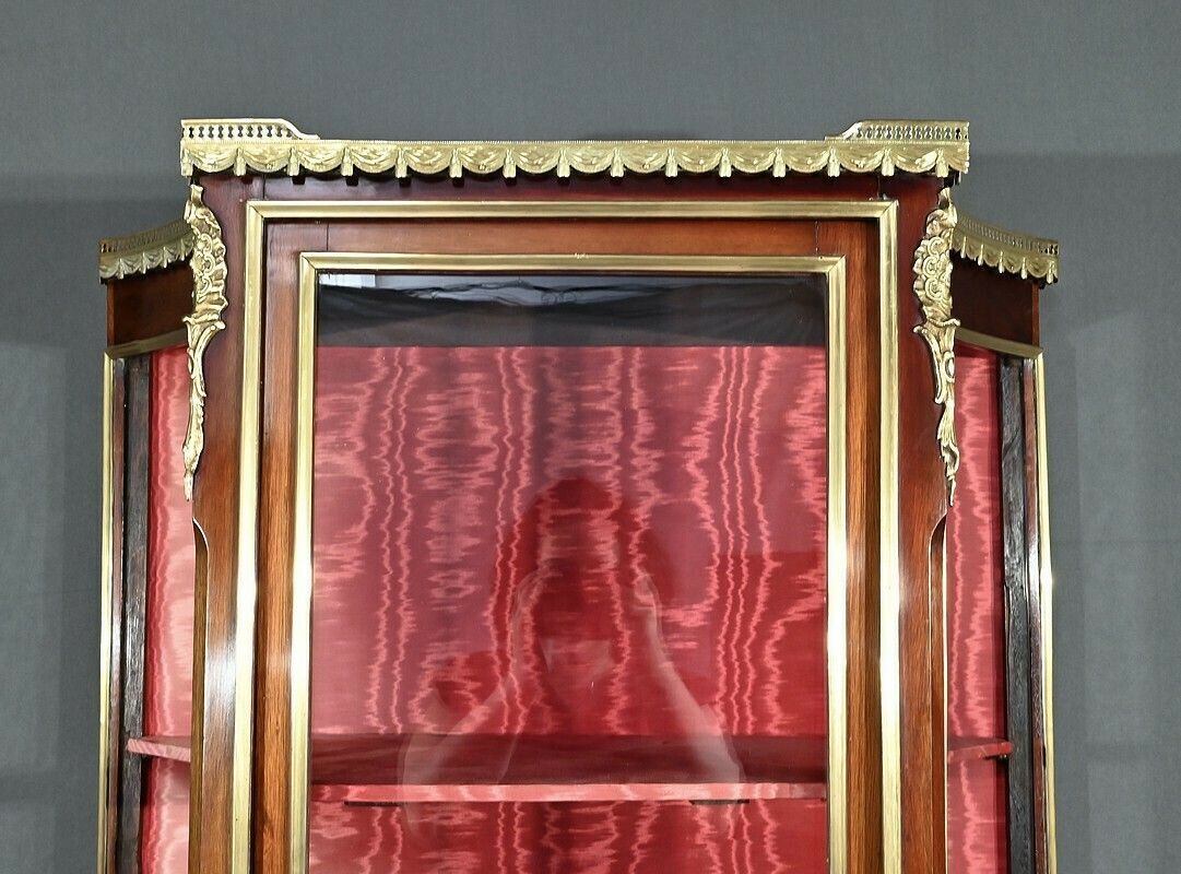 Mahogany Display Case, Transition Style Louis XV Louis XVI – Part 1 Of The 20th Century photo buy