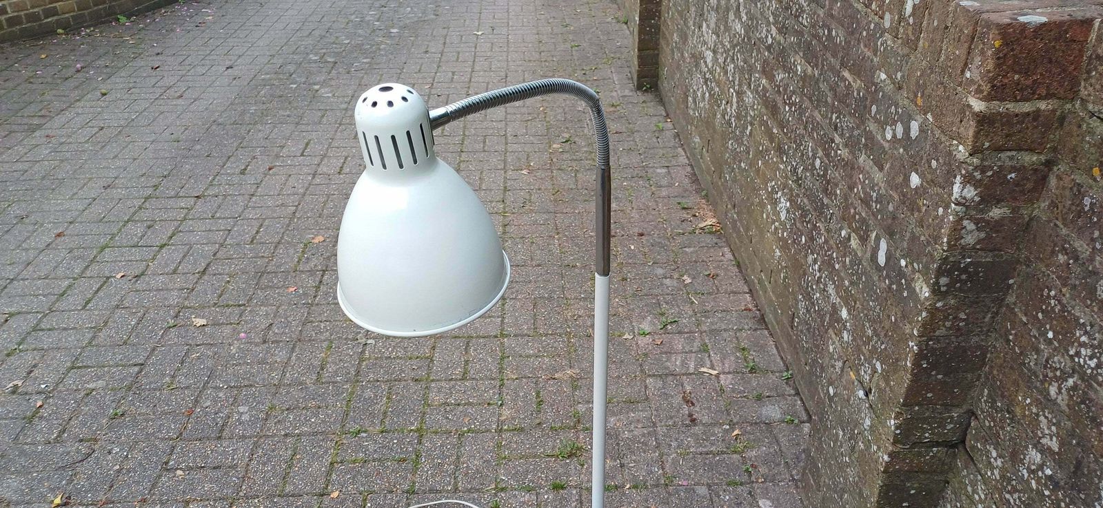 Retro Style White And Chrome Standard Lamp Pat Tested photo Lighting