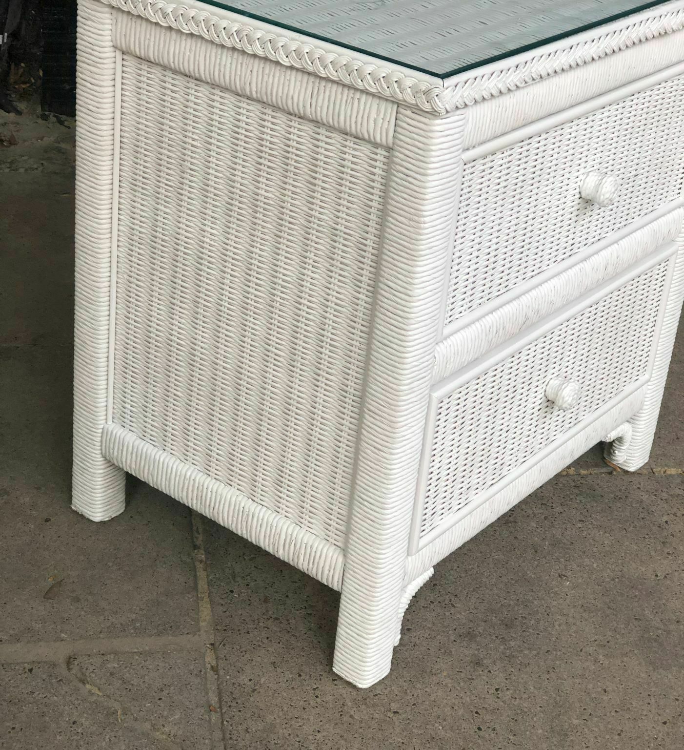 Mid Century Wicker Bedroom Suite Chest Of Drawers, Bedside Cabinets & Mirror By Henry Link, 1980s photo vintage