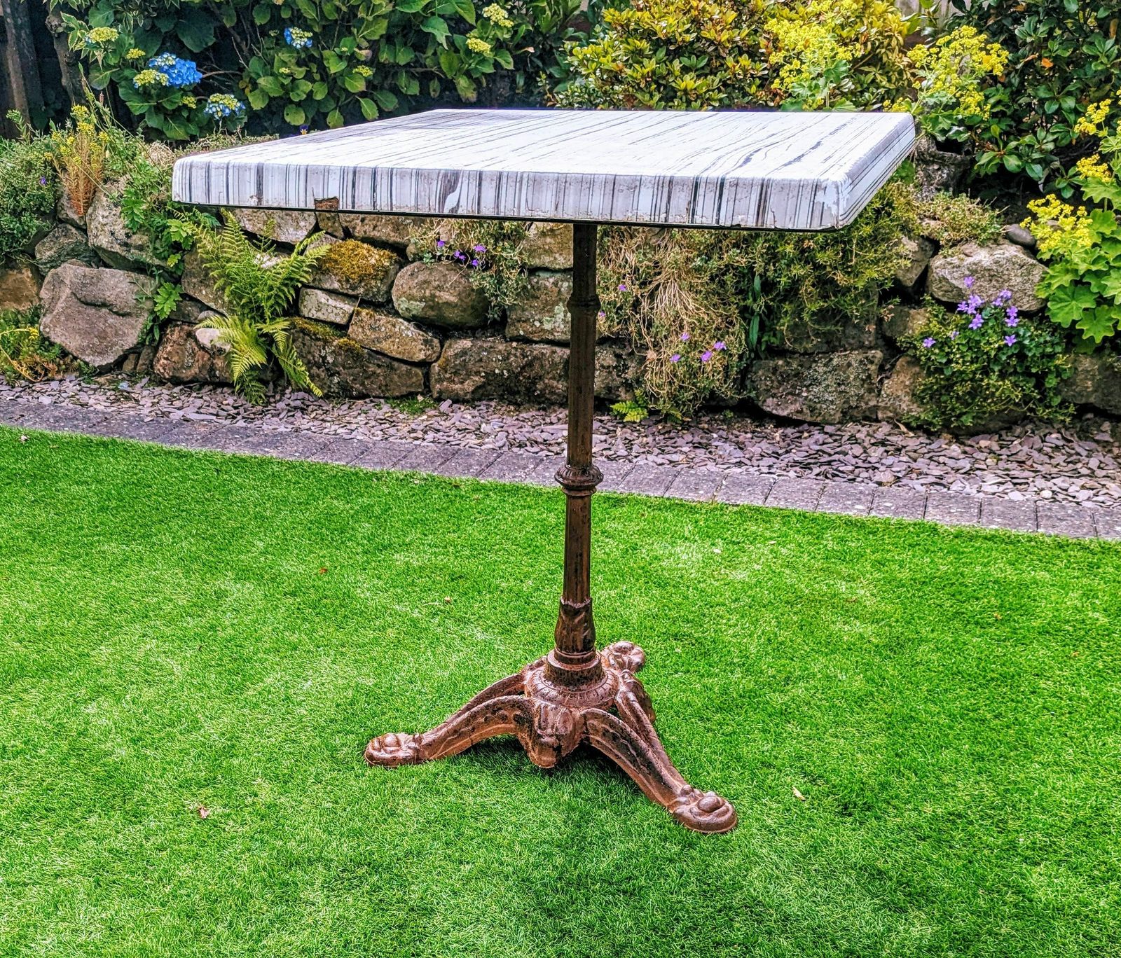 Vintage Marble Style Decorative Iron Bistro Table  Thierry 0199. photo 295.0