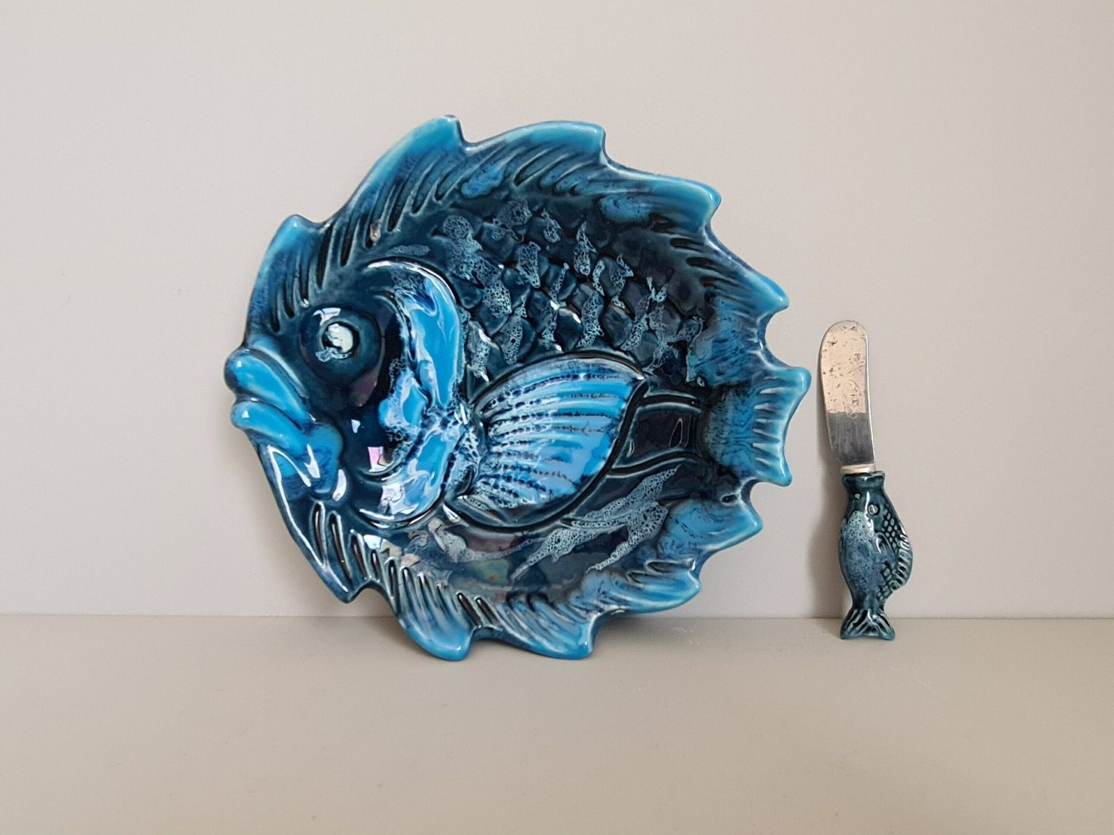 Ceramic Butter Dish Signed Vallauris Fish Decor And Its Knife / Fish / Ceramic / 1960 / French Riviera / Mid Century / 20th photo furniture