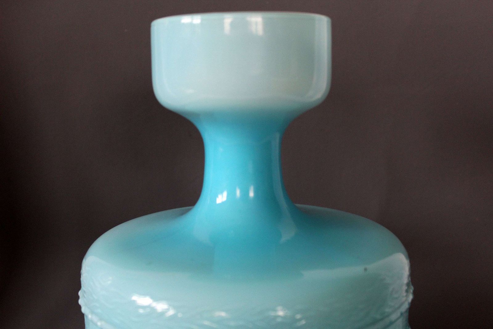Tall And Large Vintage Retro Mid Century Turquoise Empoli Opaline Italy Stelvia Glass Vase, Italy, Cased Glass, Gladiator Carriage, Horses photo vintage