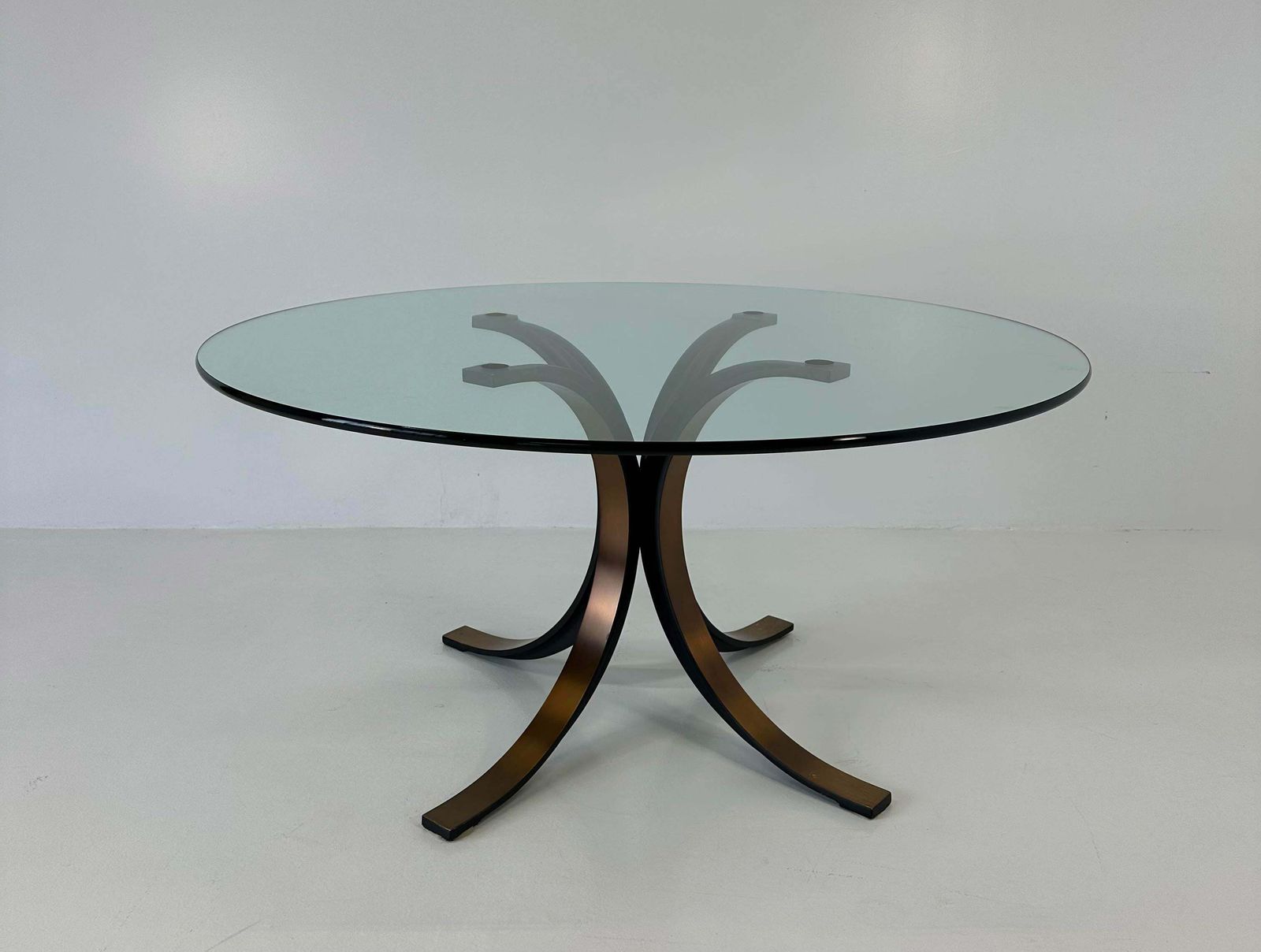 Osvaldo Borsani And Eugenio Gerli T69b Bronzed Brass Table By Tecno, 1960s photo for sale