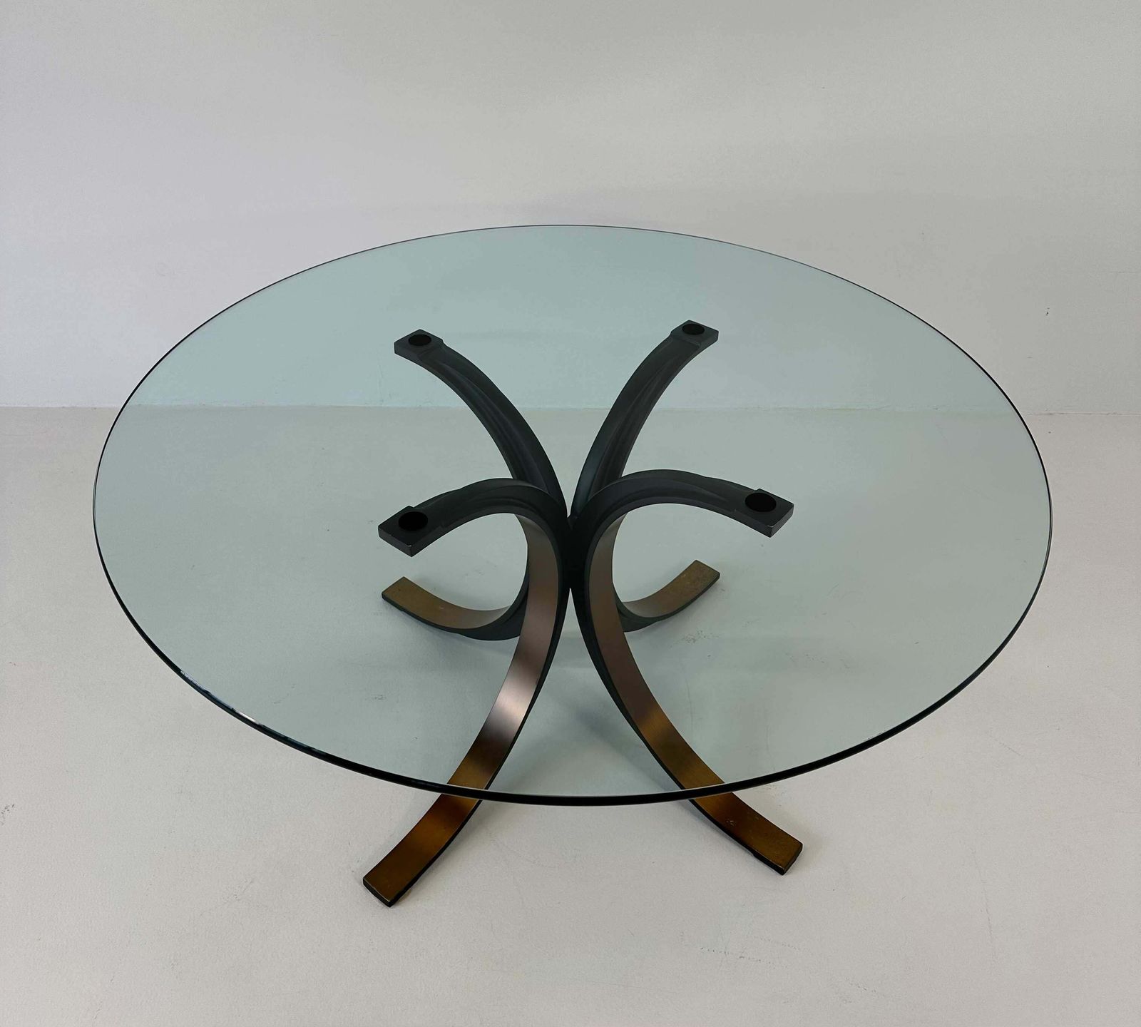 Osvaldo Borsani And Eugenio Gerli T69b Bronzed Brass Table By Tecno, 1960s photo 4754.0