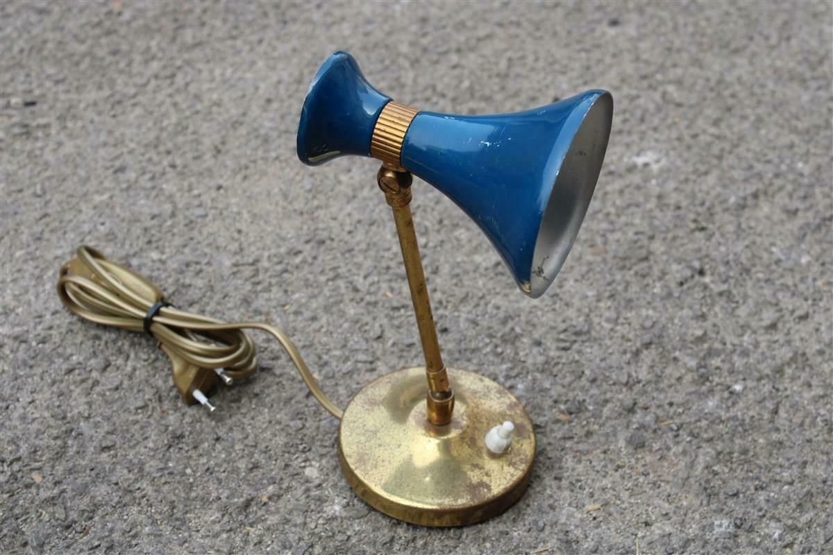 Pair Of Italian 1950 Table Lamps In Brass And Blue And Beige Enamelled Metal photo for sale