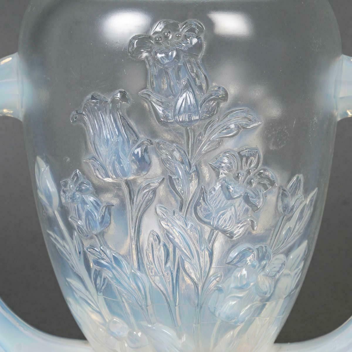 Opalescent Glass Vase From Verlys, Early 20th Century. photo furniture