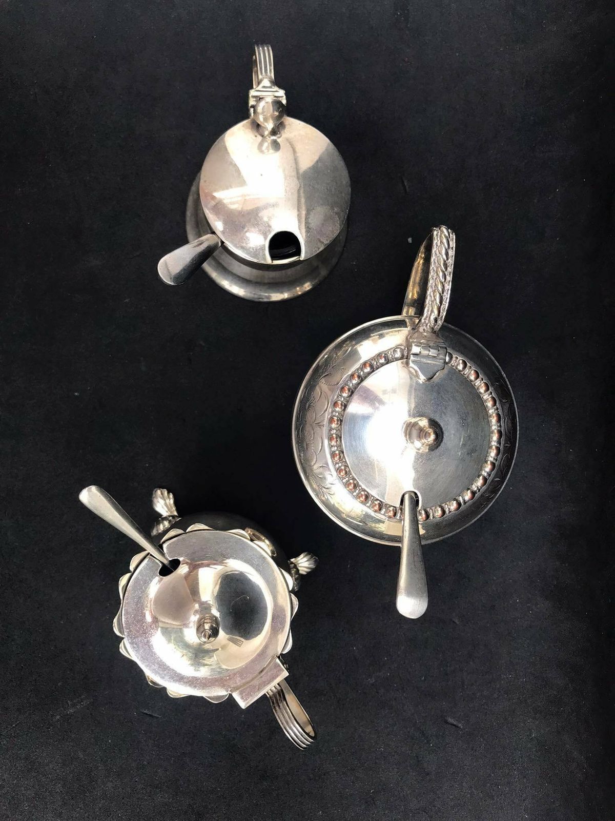 Victorian Salt And Pepper Cellars With Lid And Glass Insert Condiment Set 3 Gift For Couple Wedding Antique Gift English Silver Plated photo vinterior