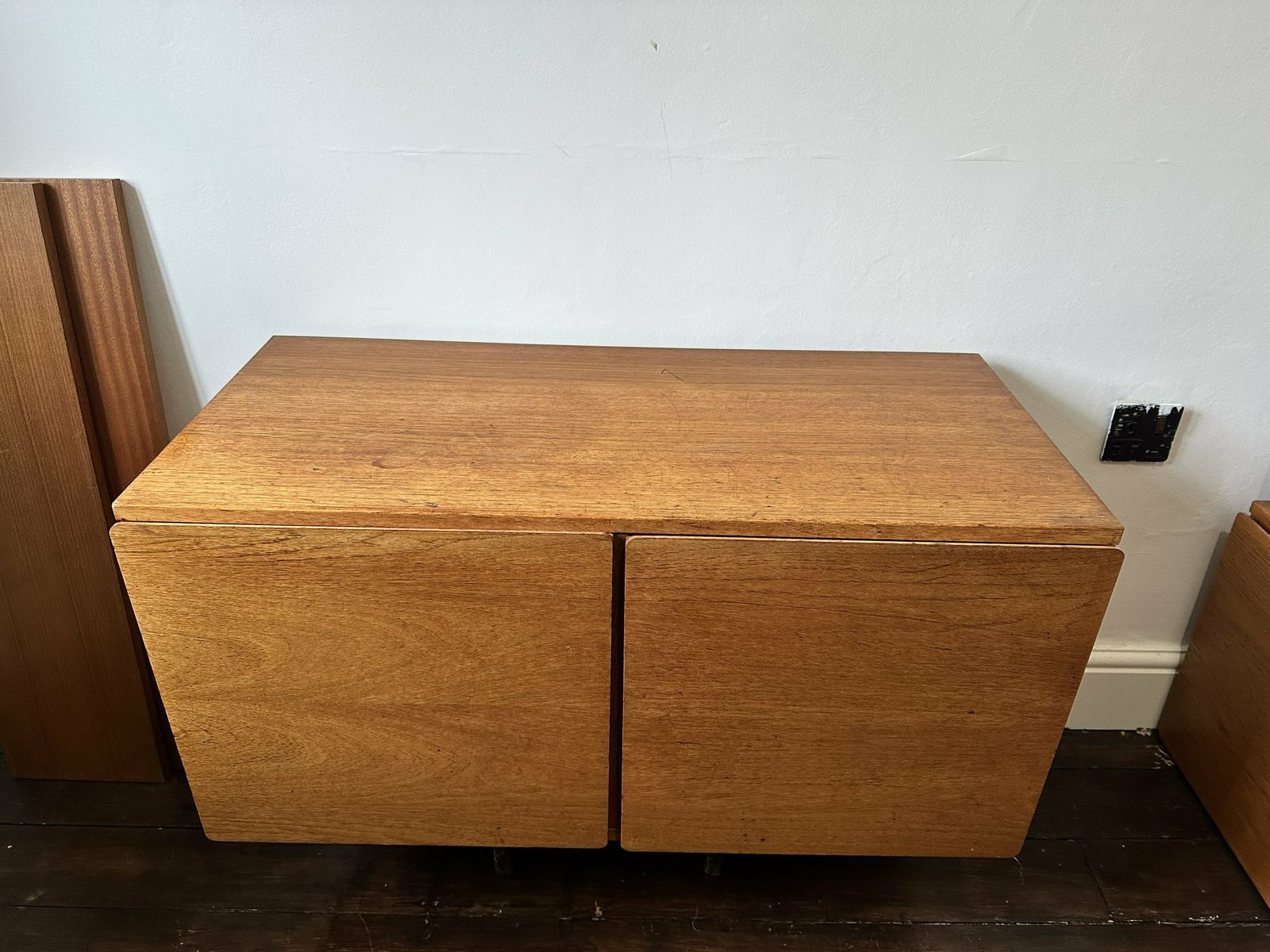 Beaver & Tapley Floating Cabinet