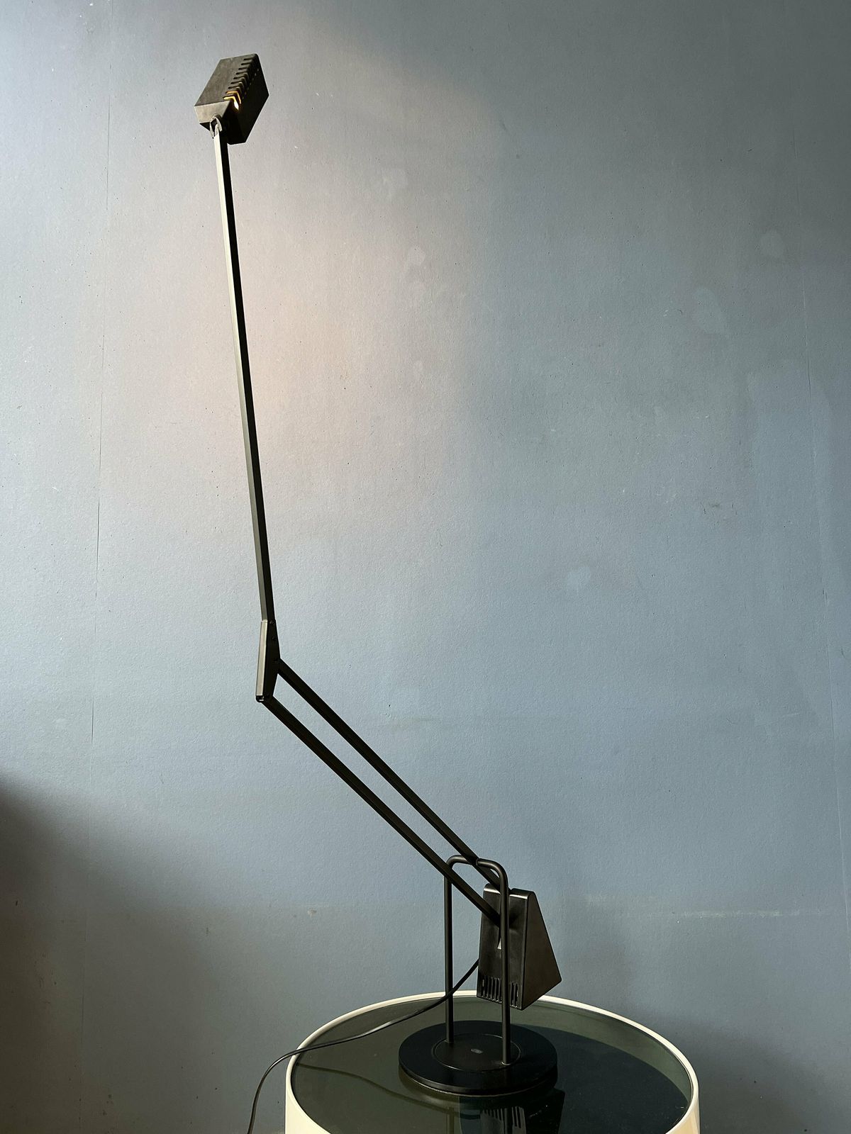 Postmodern 80s Flamingo Desk Lamp By Fridolin Naef For Luxo photo 749.0