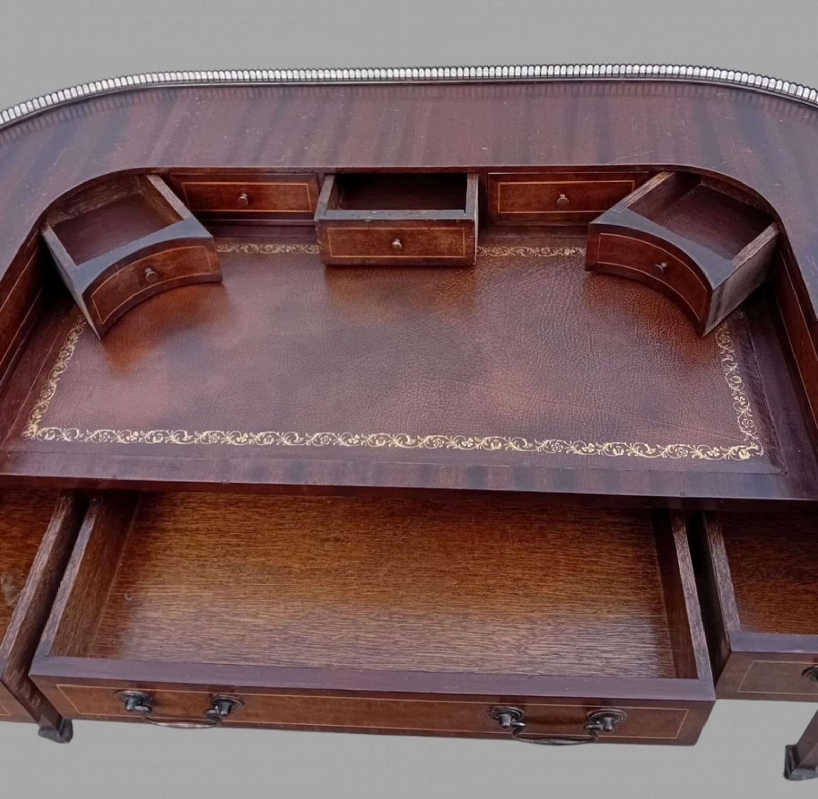 An Attractive Mid Century Carlton House Style Desk photo 1495.0