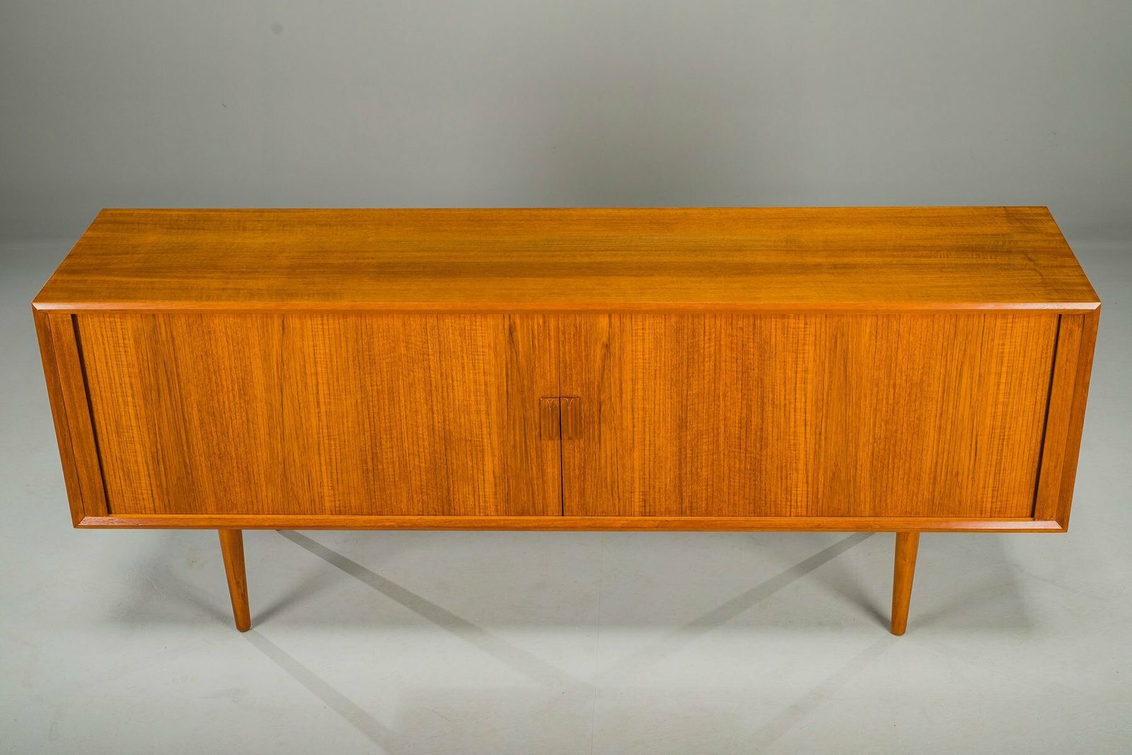 Svend Aage Larsen Zugeschriebenes Teak Sideboard Für Faarup Furniture Factory, Dänemark, 1960er photo buy
