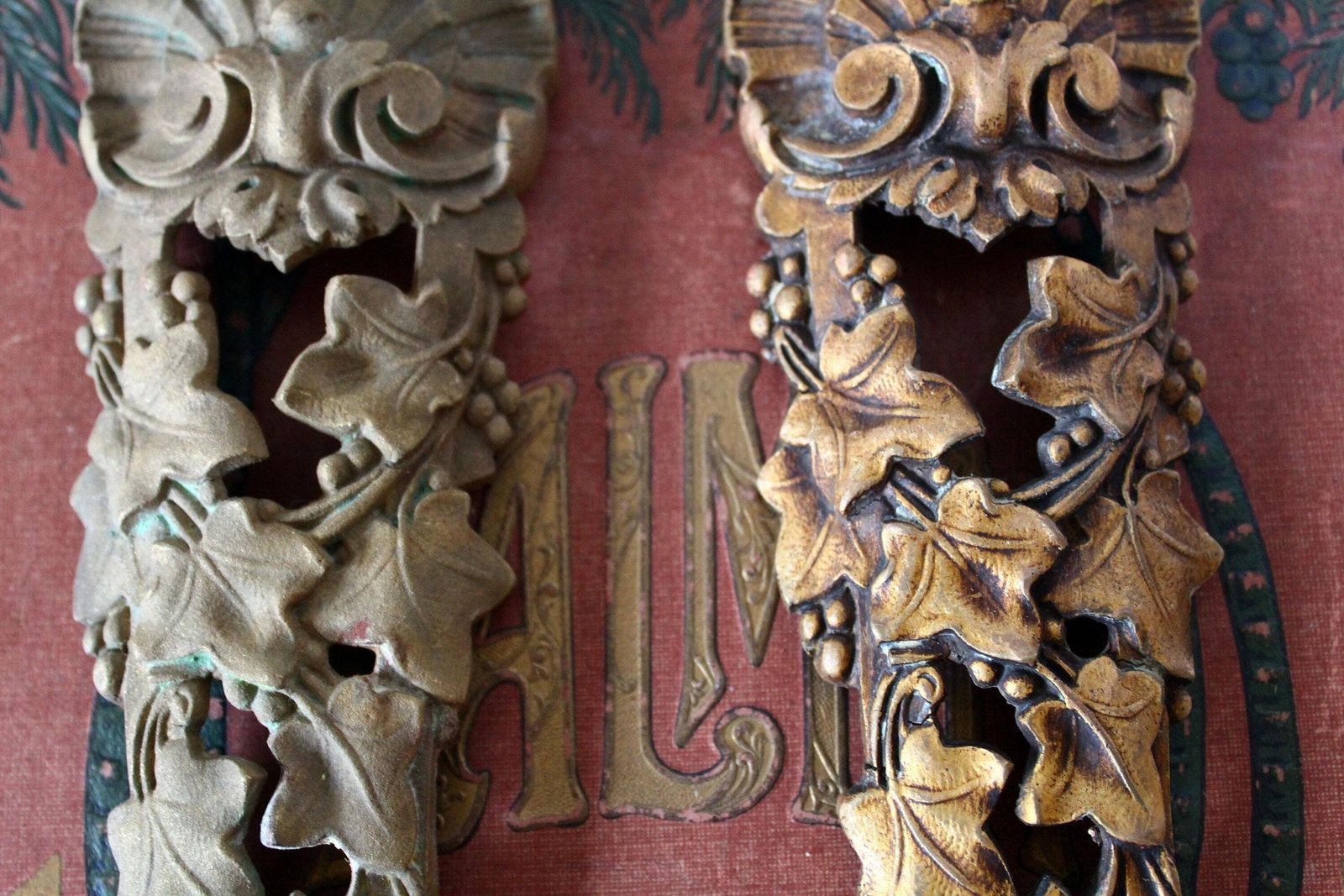 2 Antique French Heavy Cast Bronze Pediments, Fournier Paris, Furniture Embellishments, Napoleon Empire Regency Rococo Shell Ivy Vine Leaves photo for sale