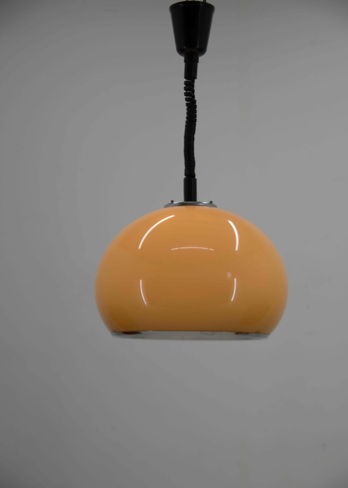 Mid-Century hanglamp ontworpen door Harvey Guzzini voor Meblo, Italië, jaren 1970 photo buy