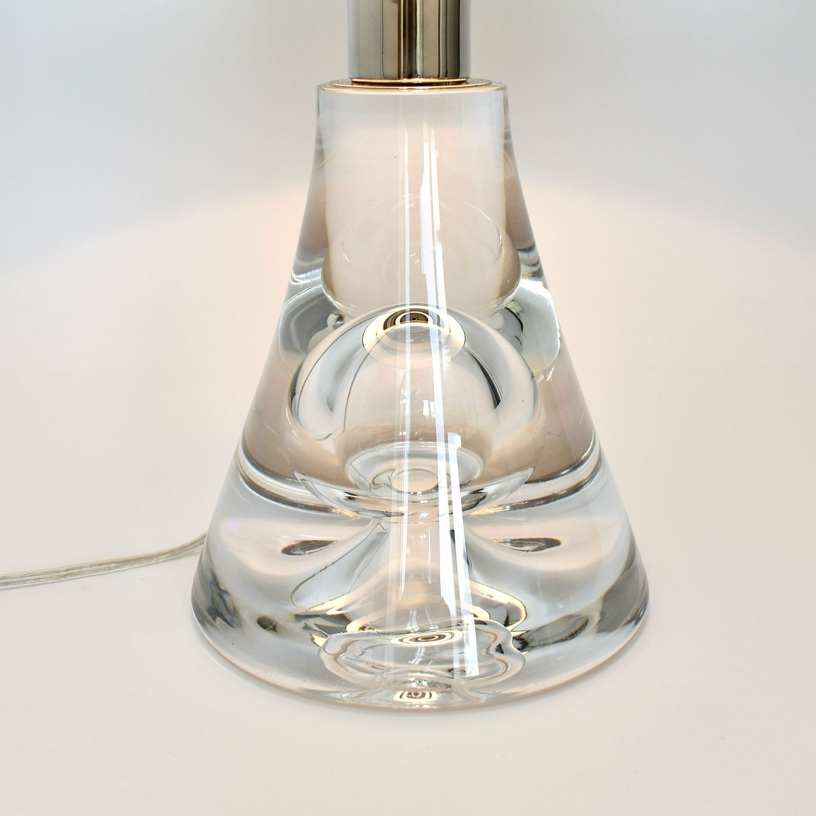 Mid Century Modern Crystal Glass Table Lamp | Modernist Bubble Art Murano Accent Light | Scandinavian Josef Frank Svenskt Tenn 1960s 1970 photo vinterior