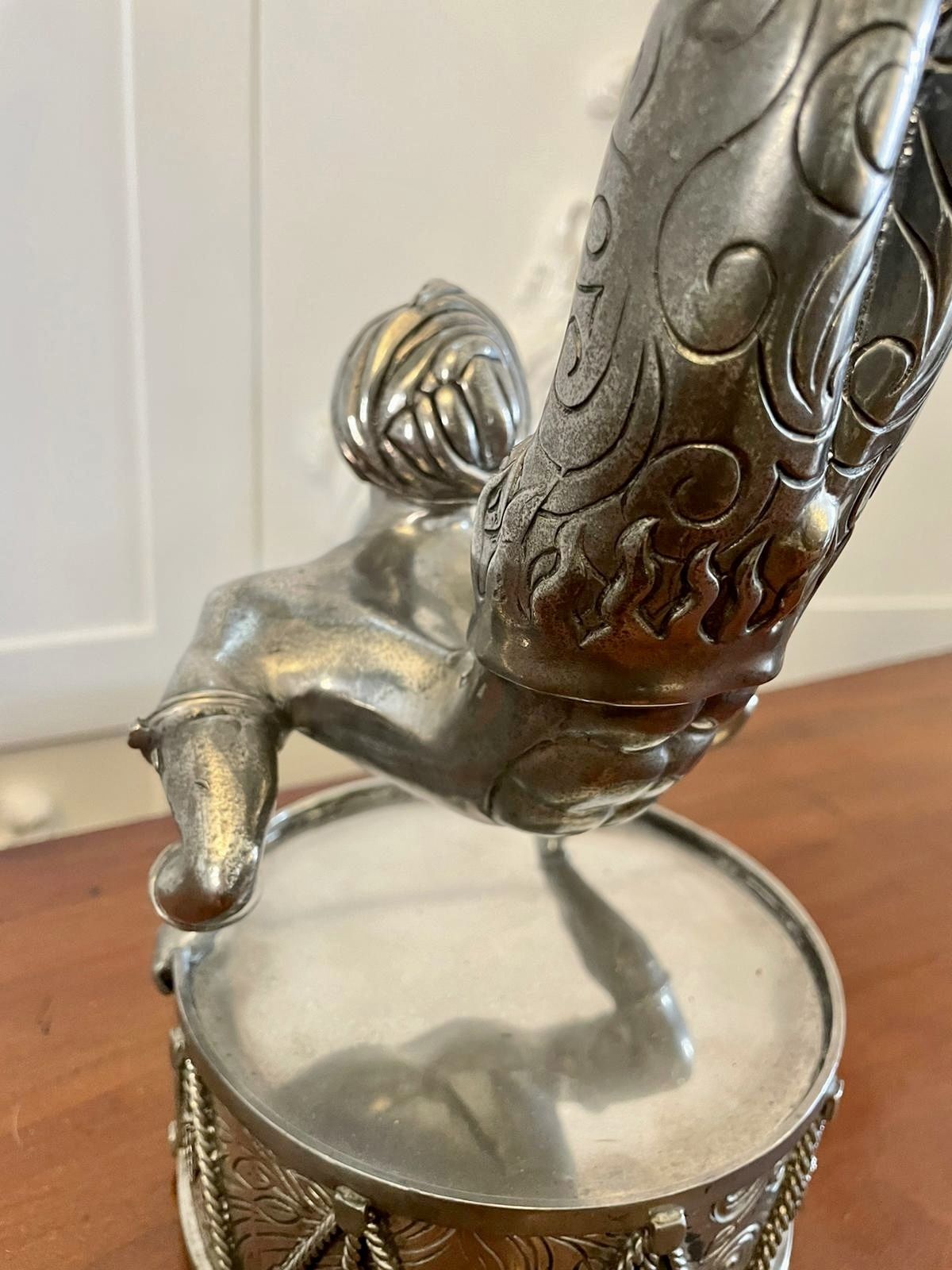photo vinterior Unusual Pair Of Antique Quality 20th Century Silver Plated Candlesticks