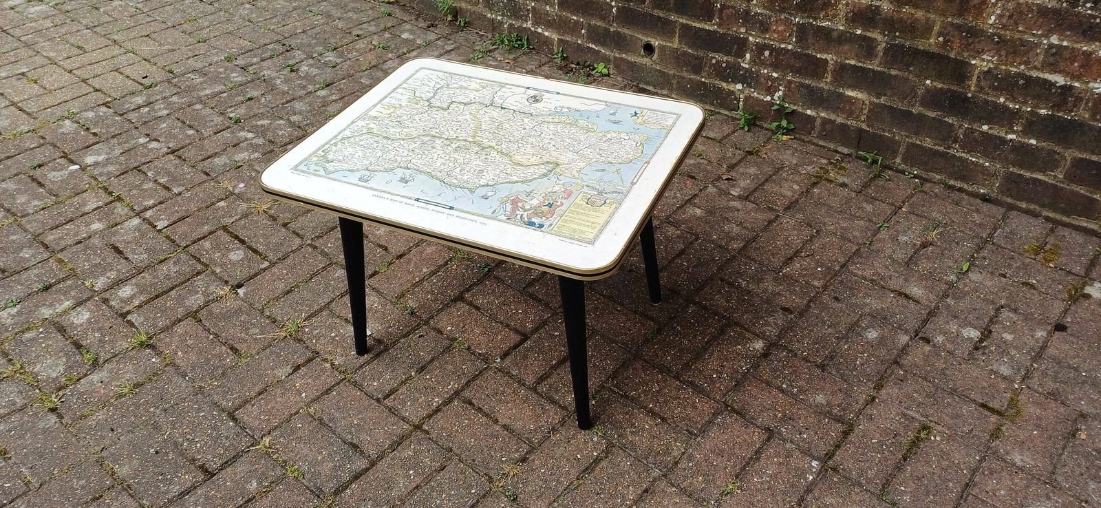 Vintage Retro Caxton Map 60s Coffee Table Saxton’s Map Of Kent, Sussex, Surrey And Middlesex, 1575. photo 164.0