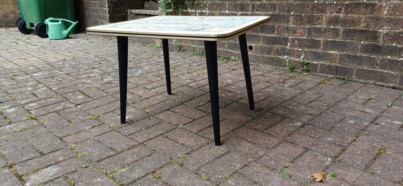 Vintage Retro Caxton Map 60s Coffee Table Saxton’s Map Of Kent, Sussex, Surrey And Middlesex, 1575. photo vinterior