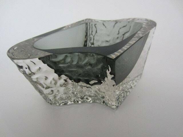 photo furniture Abstract Smoky Grey Ice Glass Sommerso Bowl Textured Faceted Mandruzzato Murano