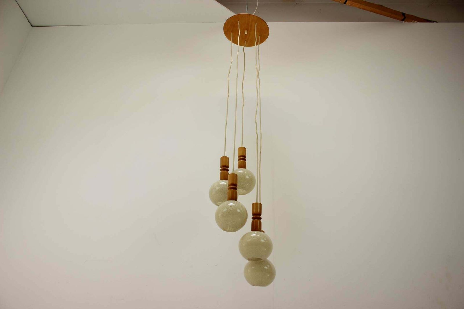 photo for sale Cascade Hanglamp Uit De Jaren 1970 Met Plastic Kappen, Tsjecho Slowakije