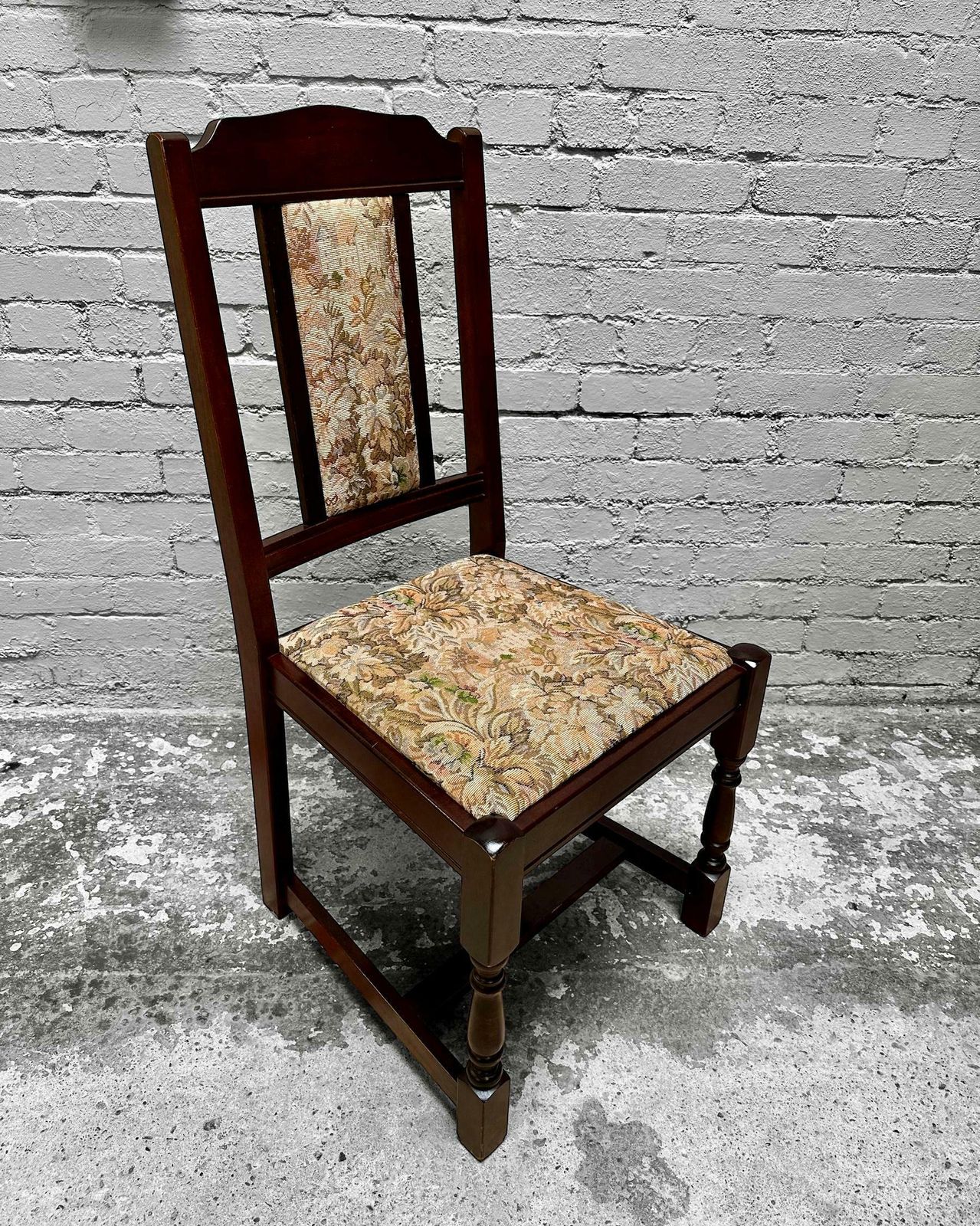 photo furniture Vintage Oak Dining Chairs / Set Of 4 / Solid Oak Wooden Frames C1990 / Tudor Brown
