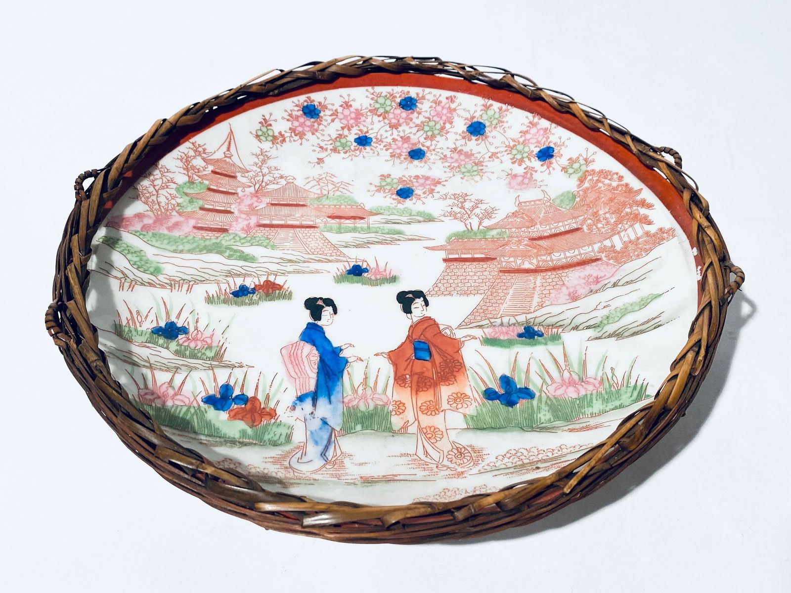 Vintage Japanese Maraku Geisha Motif Round Ceramic Wall Plate / Hand Painted Decor 1950s photo vinterior