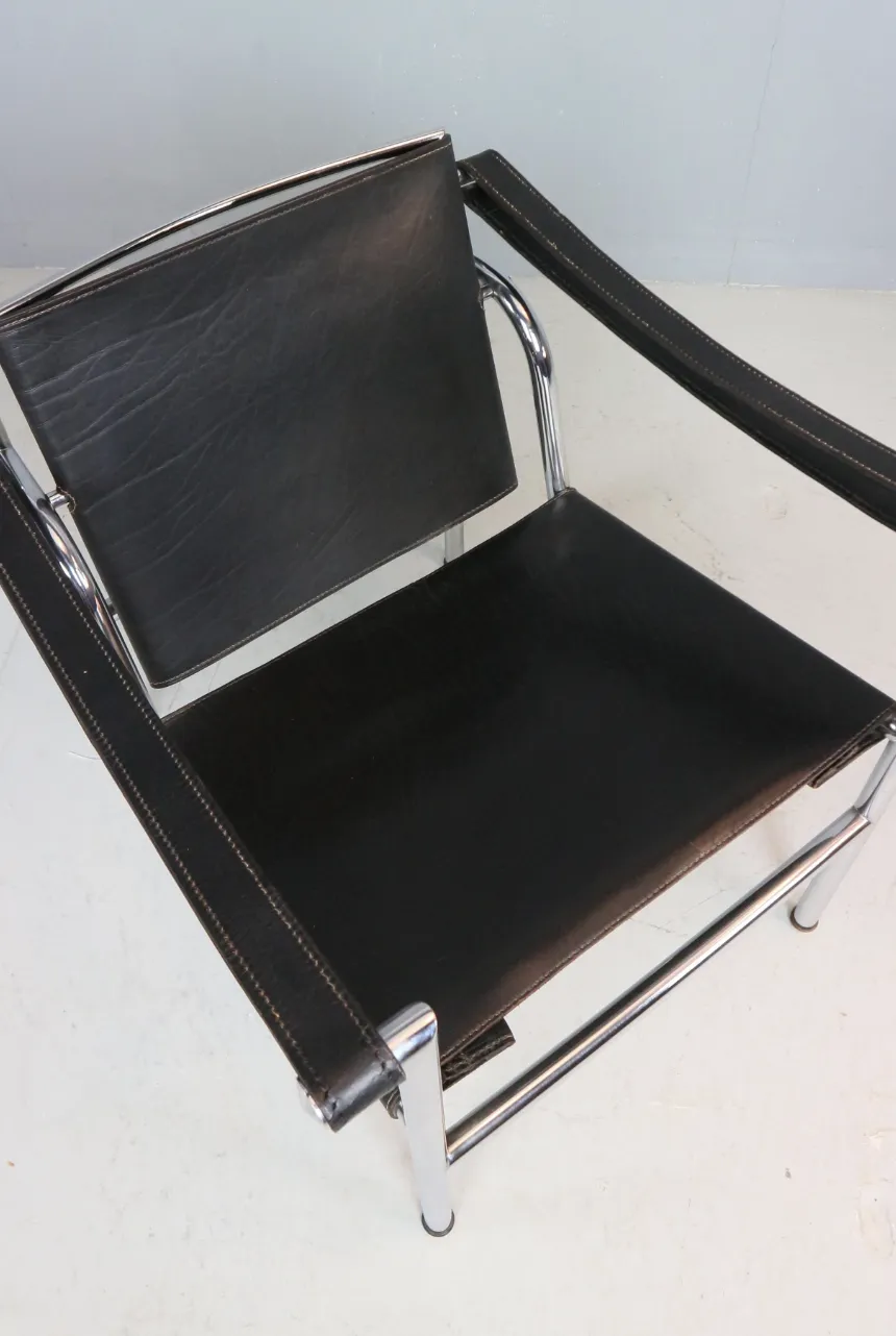 1550.0 Le Corbusier Vintage Black Leather Armchair Model  Lc1 For Cassina, 1970s photo
