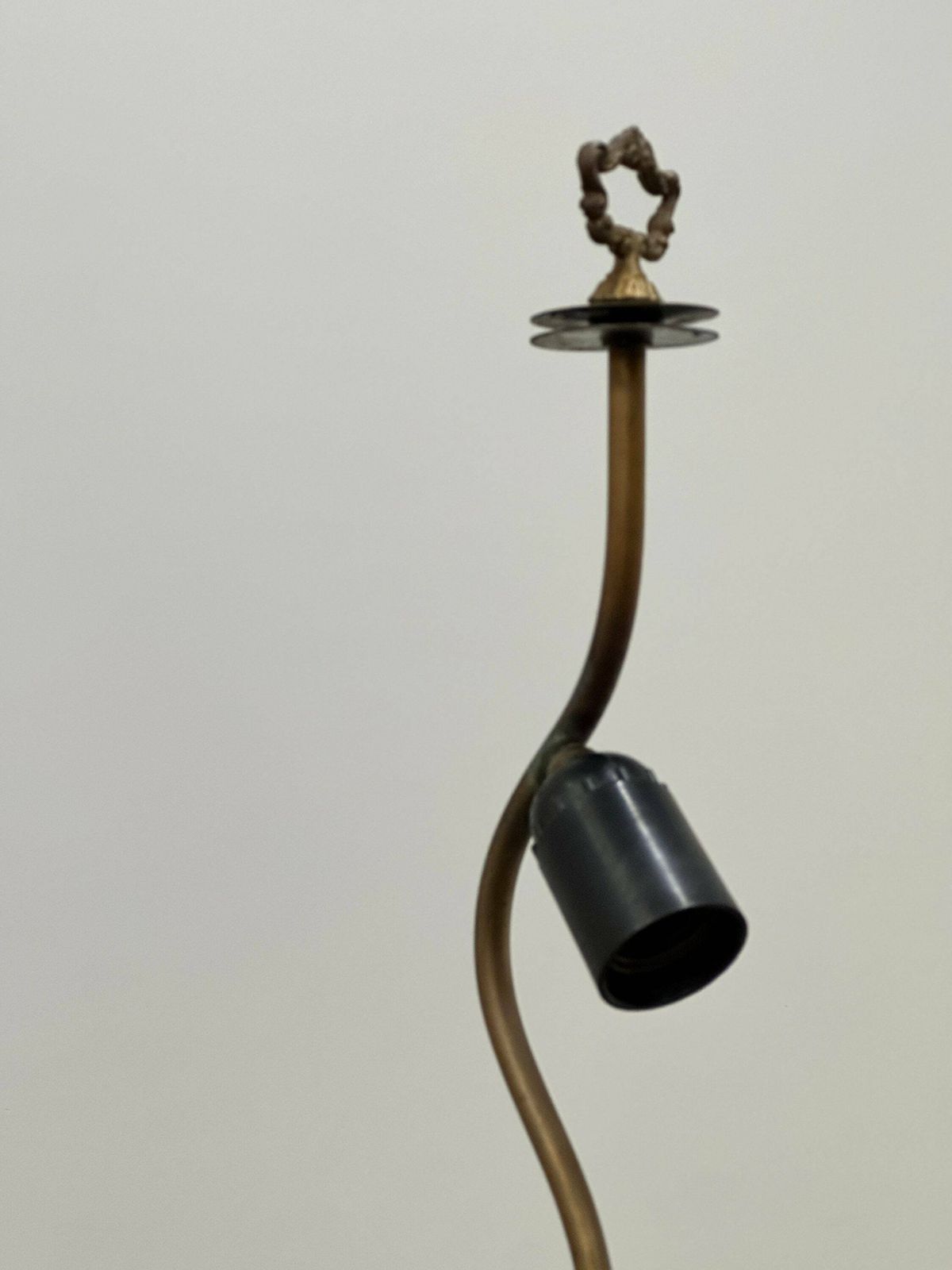 Brutalistische Vloerlamp Van Gietijzer En Scheepskettingschakels, Frankrijk, Ca. Jaren 1960. photo vintage