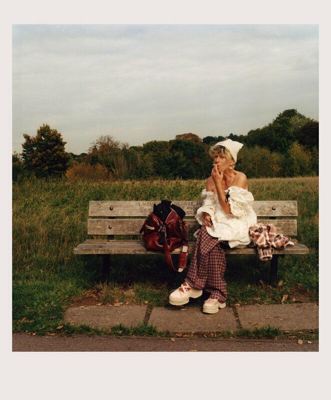 Large Size, Henrietta, Hampstead Heath, 2022 photo furniture