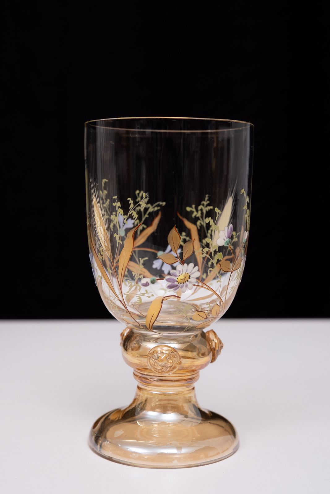 photo vintage Antiek Geëmailleerd Glazen Serveerset Voor Fruit, Dessert Of Punch. 1880