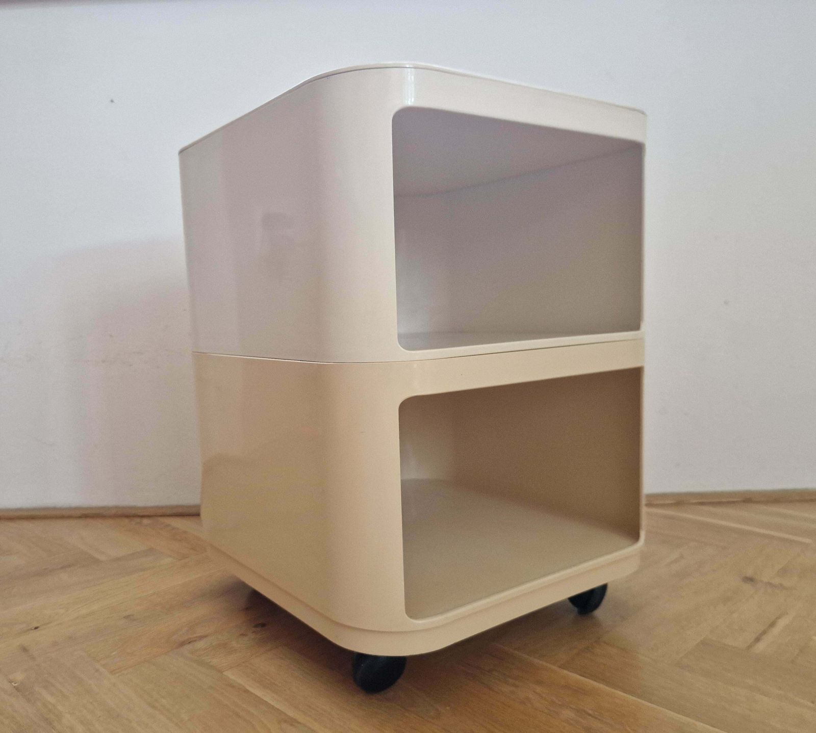 Mid-century "Componibili" nachtkastje, Anna Castelli voor Kartell, Italië, jaren 1960 photo vinterior