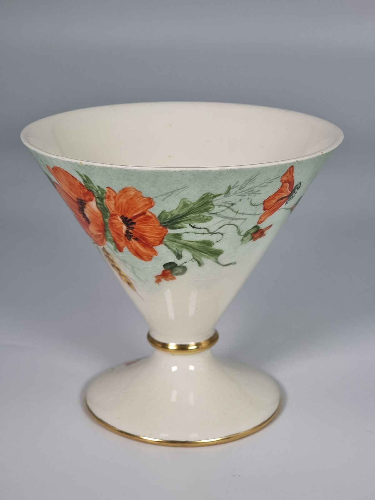 photo vintage An Art Deco Royal Winton Vase And Cover, Circa 1930