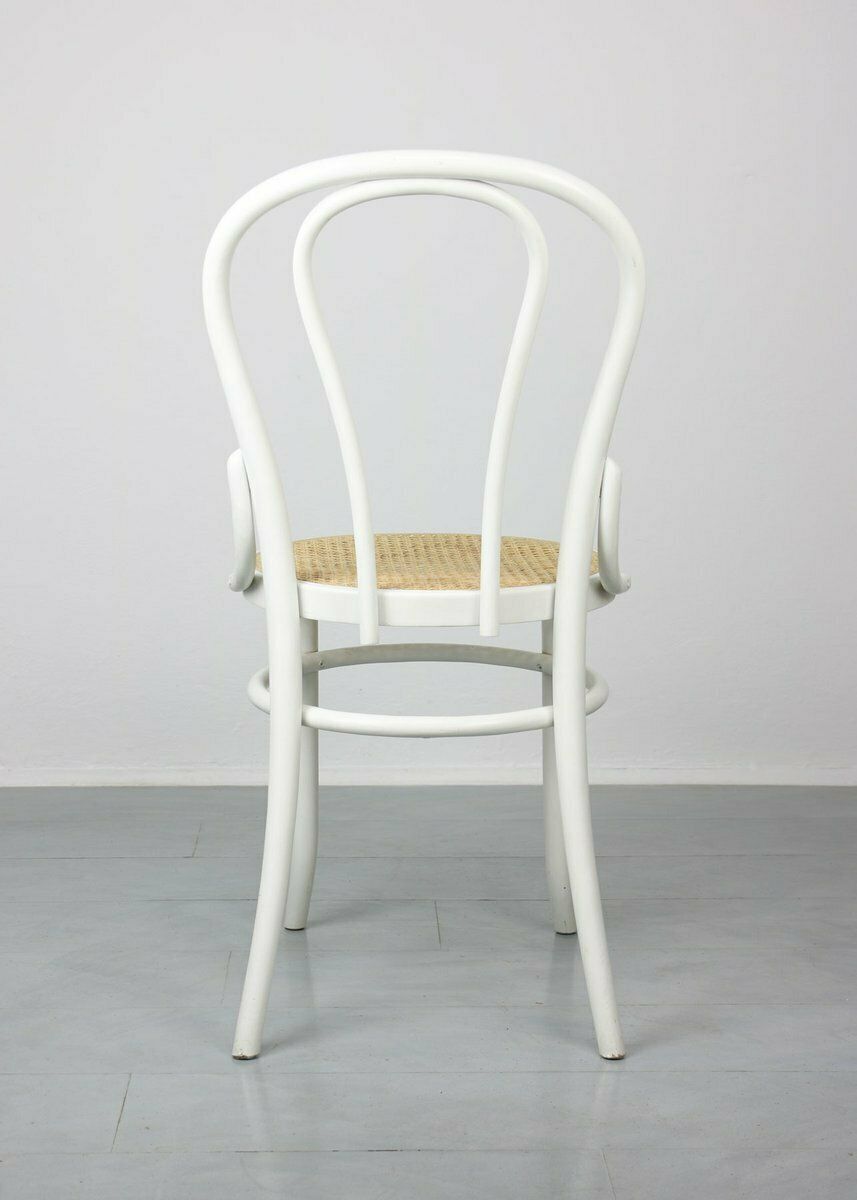 photo vinterior No. 18 White Chairs Attributed To Michael Thonet, Set Of 4