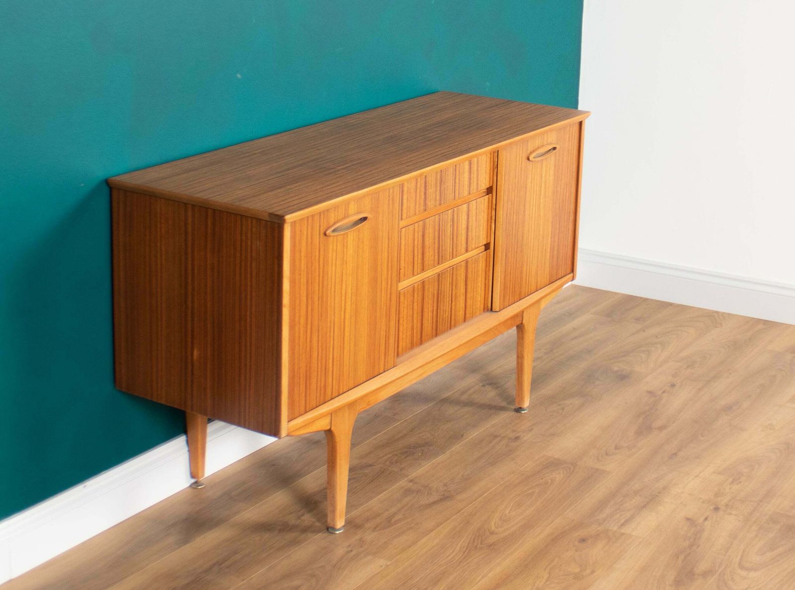 photo furniture Retro Walnut 1960s Jentique Short Sideboard