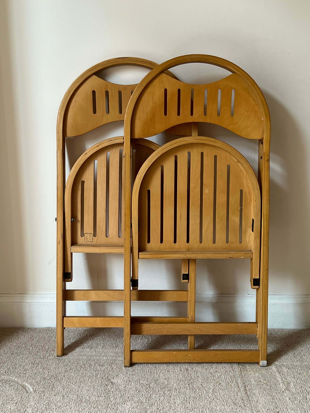 photo furniture Mid Century Pair Of Folding Chairs By Otk