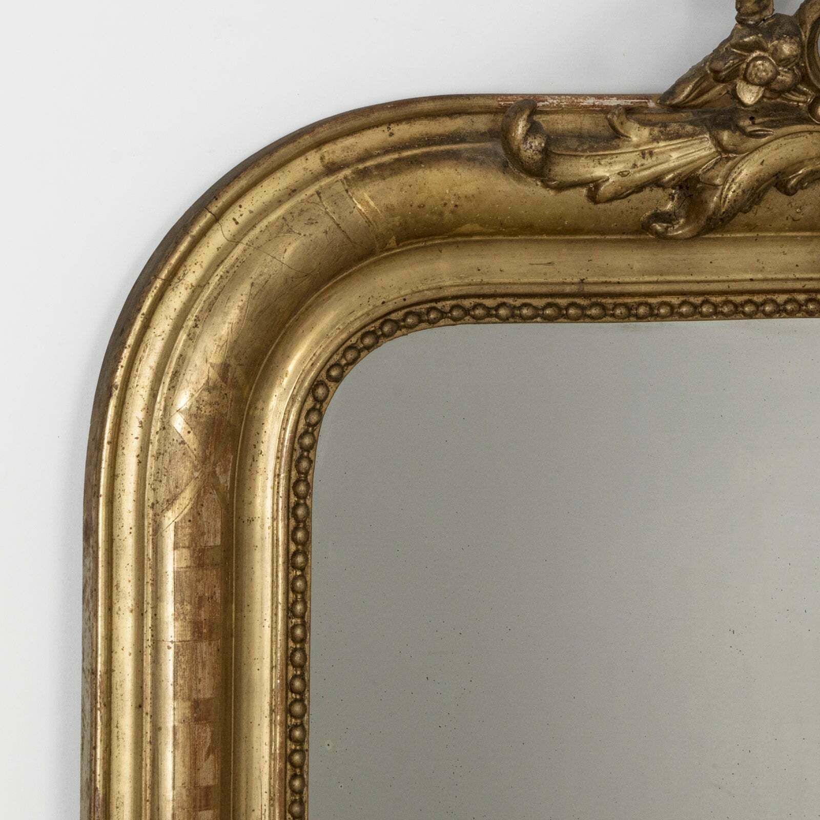 19e Eeuwse Antieke Franse Louis Philippe Spiegel Met Klein Schelpkroonlijst photo Woonaccessoires