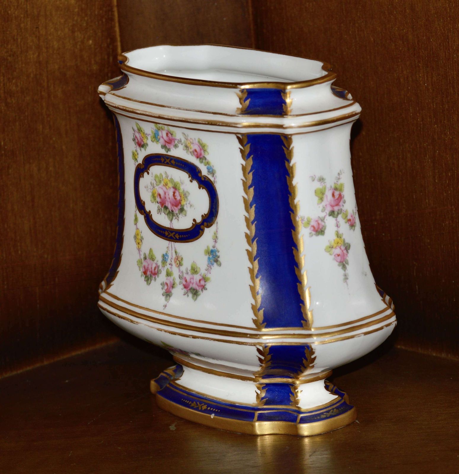 Royal Crown Derby 1912 Excellent Quality Hand Painted Floral Vase photo furniture