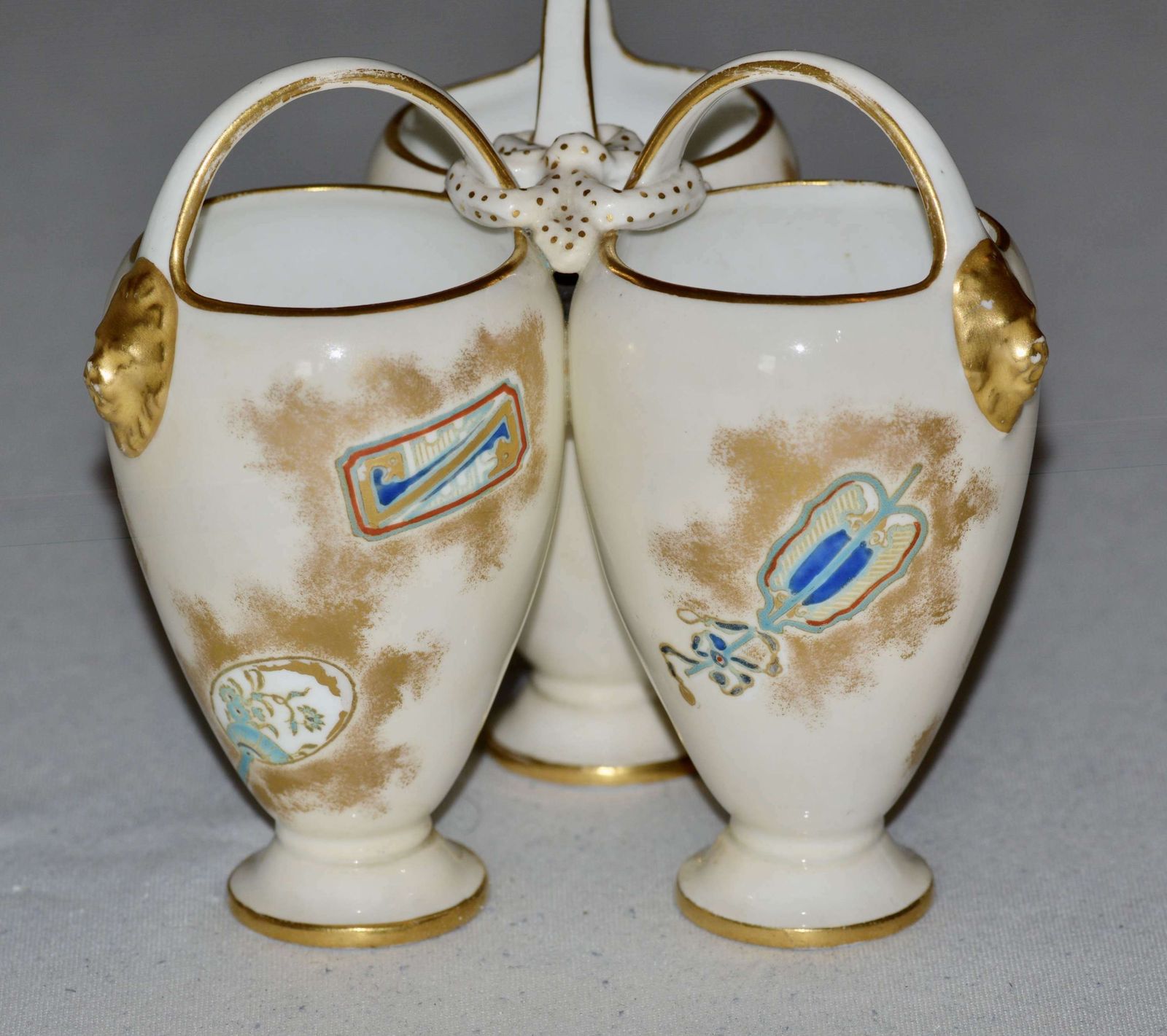 An Unusual Design Of A Victorian Royal Worcester Triple Vase C1876/91 photo vinterior