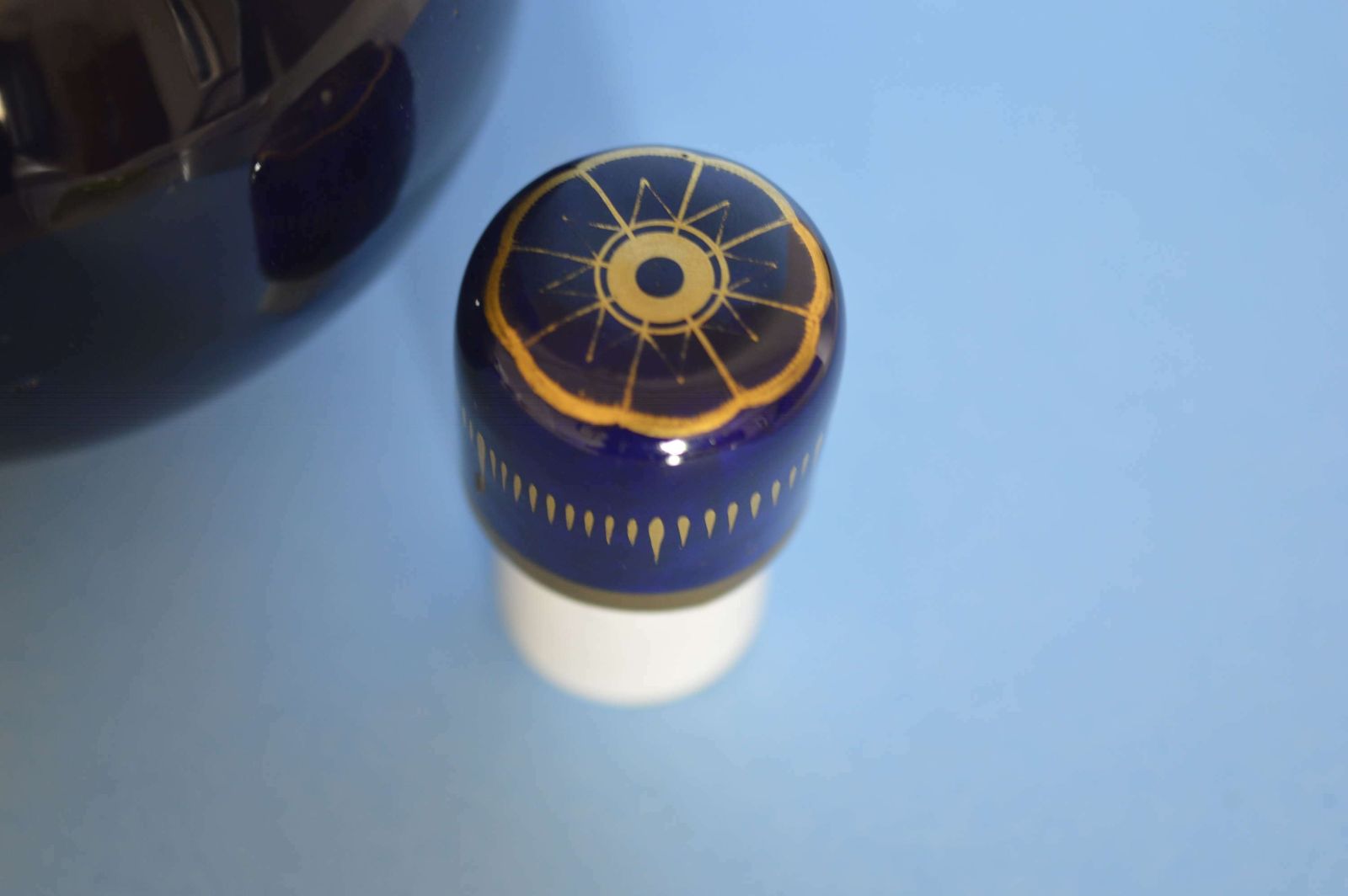 A Pair Of C1830 Derby Porcelain Blue Ground Bottle Vases And Covers photo vinterior