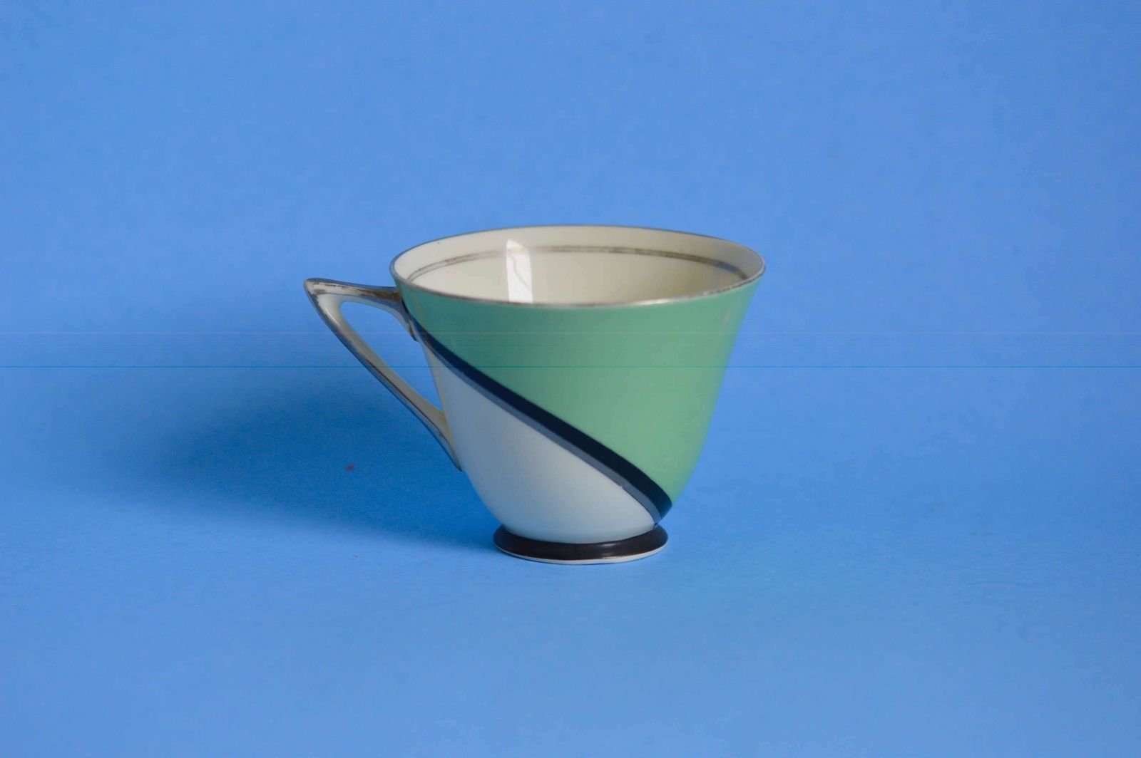 photo vintage Art Deco Royal Doulton "De Luxe" Cup Saucer And Plate