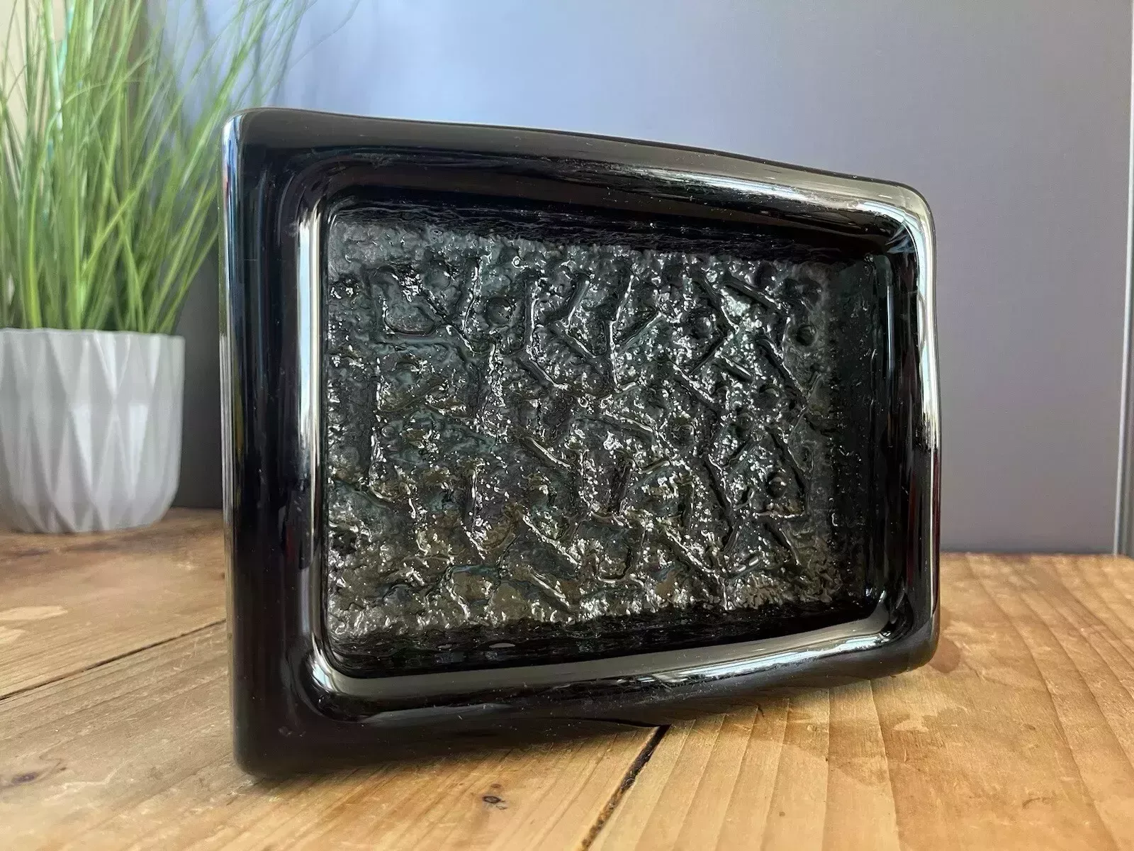 photo vinterior Mid Century Swedish Ruda Glasbruk Abstract Textured 60's Glass Slab Ashtray Dish