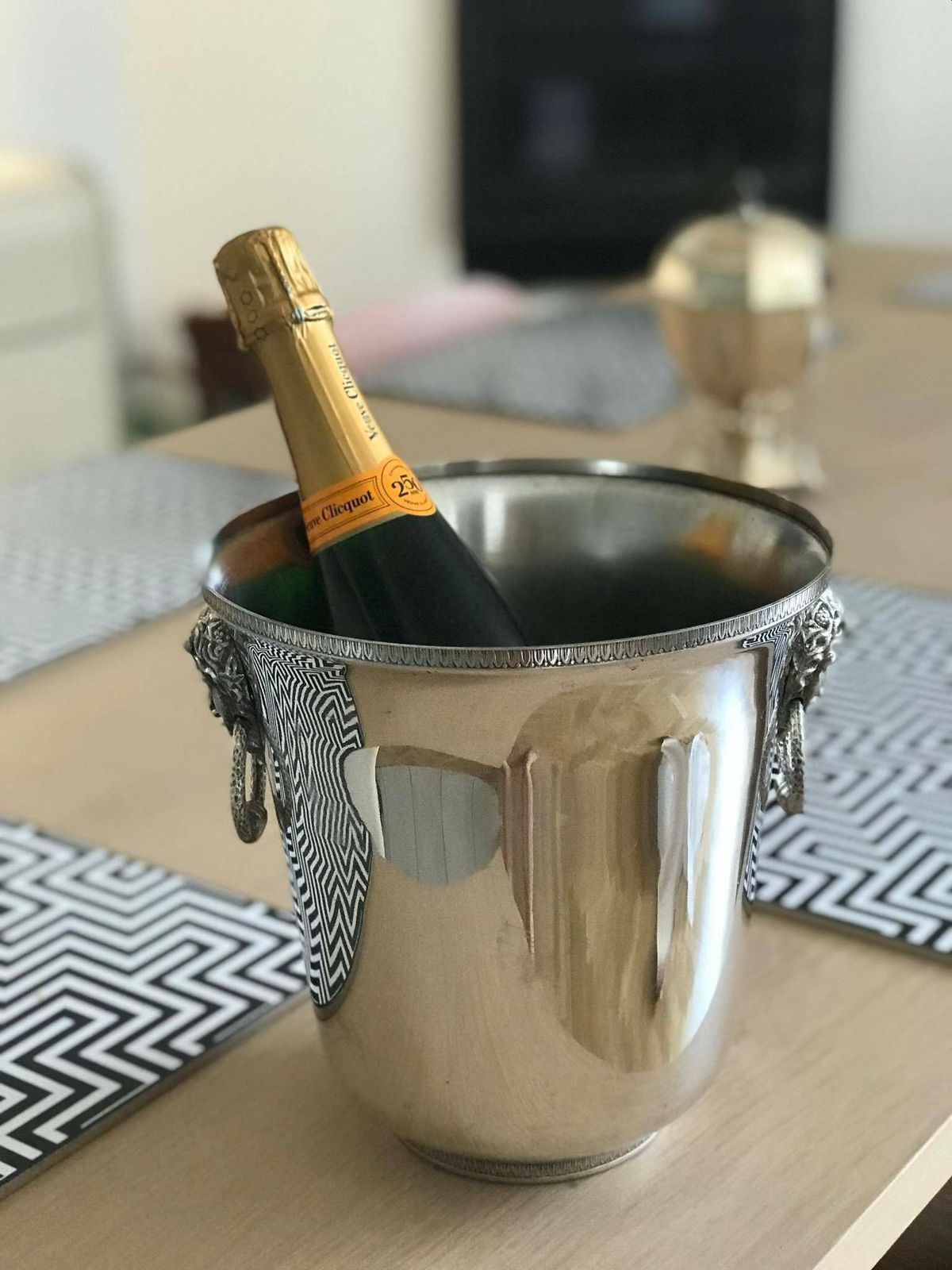 photo furniture Champagne Bucket Silver Plated Handles Bacchus Demons Decor Bar Cart Christmas Table Wine Chiller Cooler Gift For Wedding Gift Man Cave