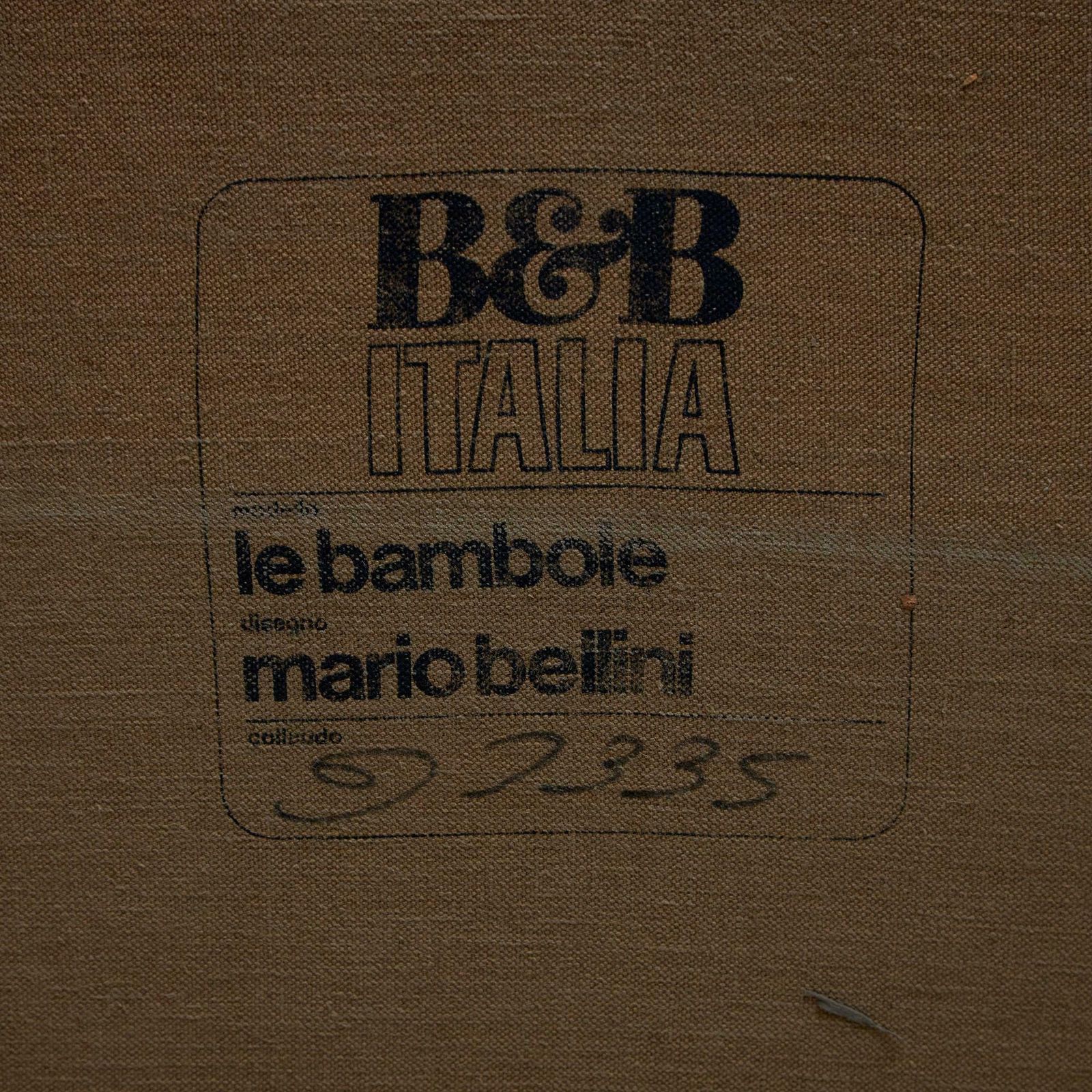photo buy Le Bambole Lounge Chair B&B Italia